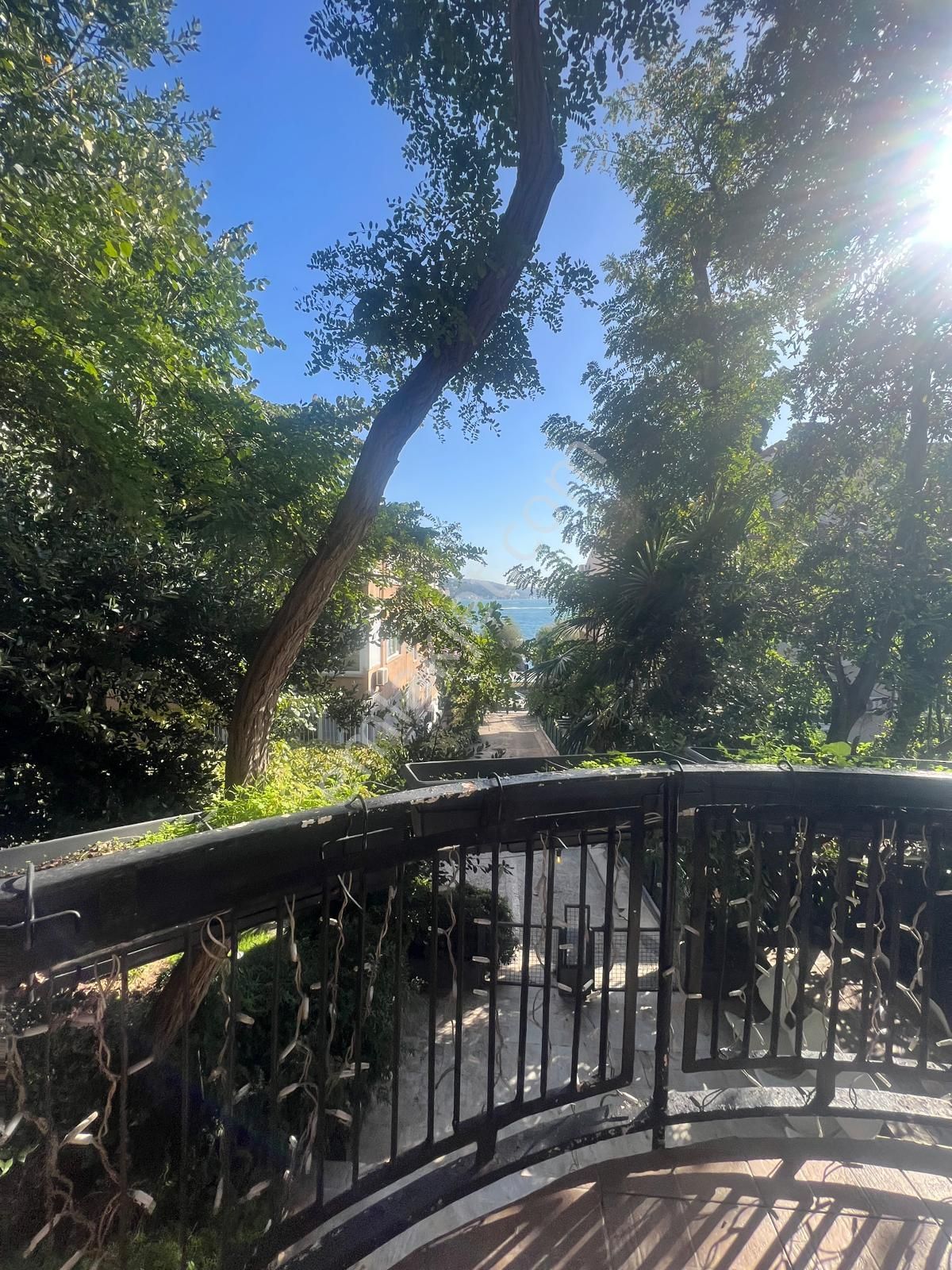 Bebek Koru’da Bahçeli, Yüksek Tavanlı, Birleştirilebilir 2 Daire – Boğaz Manzaralı