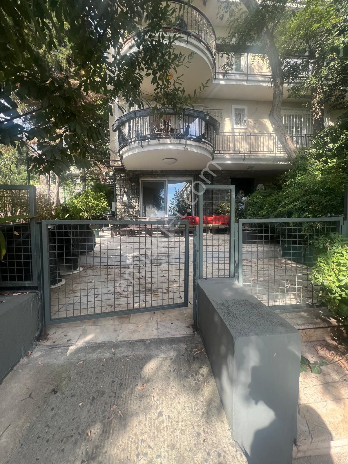 Bebek Koru’da Bahçeli, Yüksek Tavanlı, Birleştirilebilir 2 Daire – Boğaz Manzaralı - Görsel 2