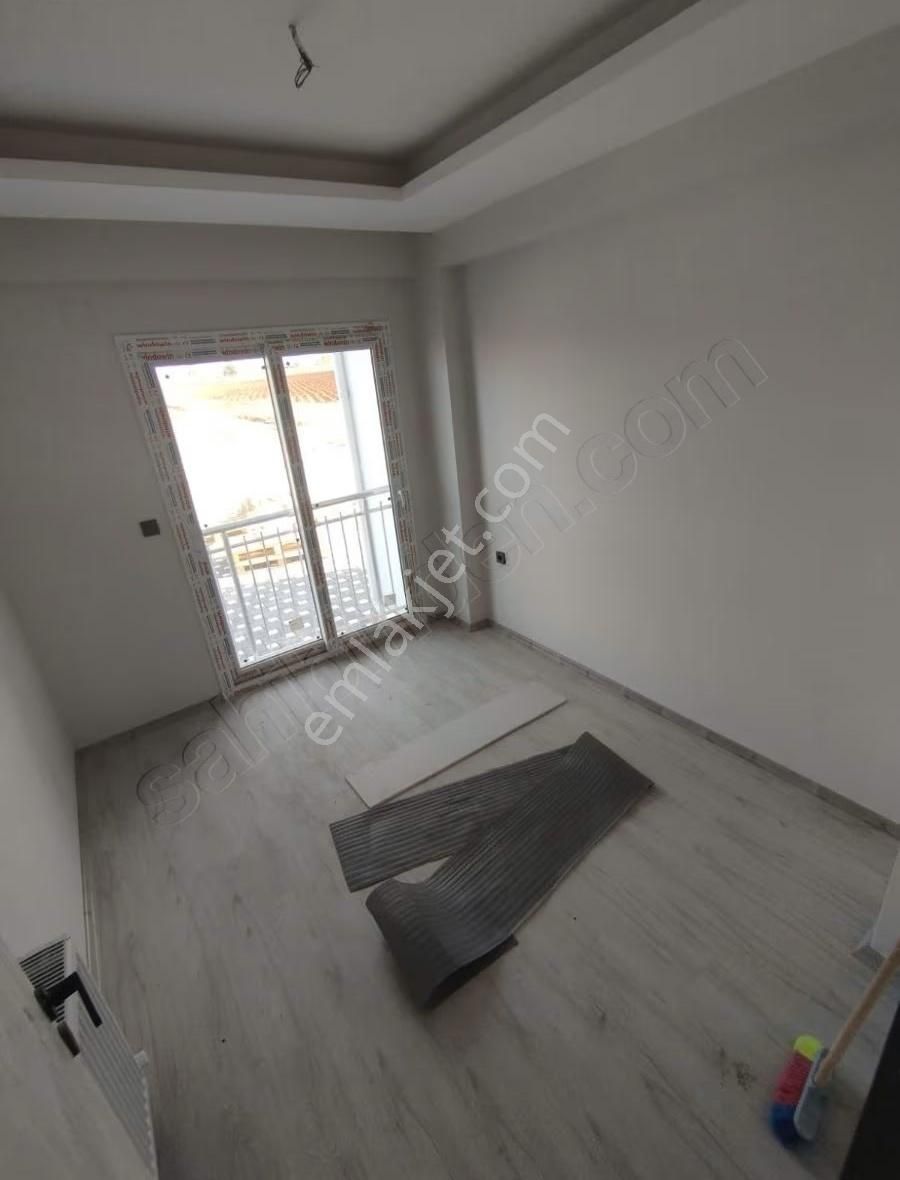 Gold Plus Emlaktan 2+1 K.mutfak Bulvar Üzeri İskanlı Daire - Görsel 2