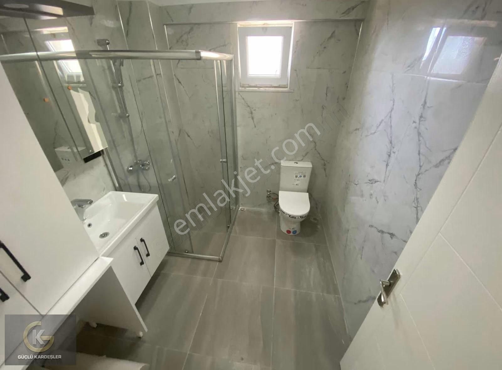 Güçlü Kardeşler Denize 100 Metre Manzaralı Yenilenmiş 2+1 Daire - Görsel 3