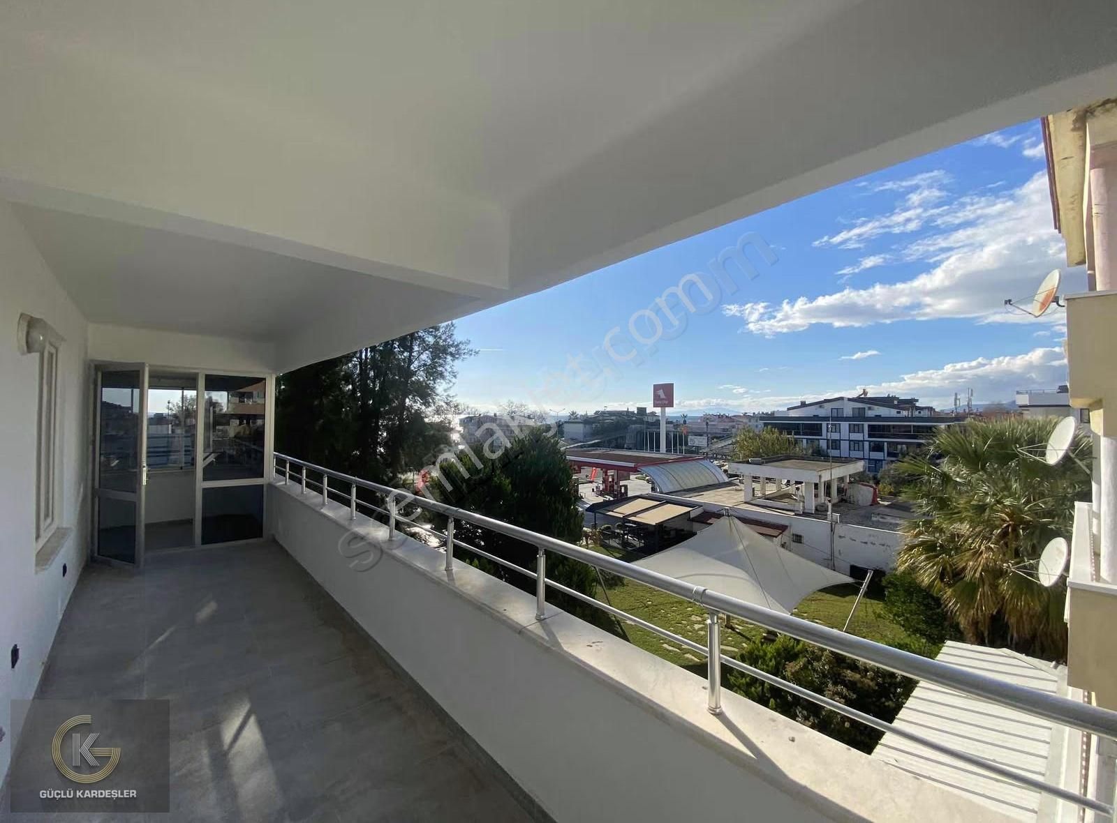 Güçlü Kardeşler Denize 100 Metre Manzaralı Yenilenmiş 2+1 Daire - Görsel 13