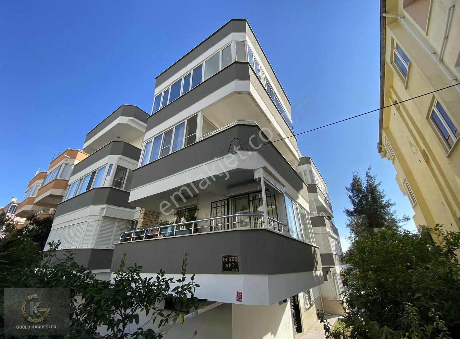 Güçlü Kardeşler Denize 100 Metre Manzaralı Yenilenmiş 2+1 Daire - Görsel 23