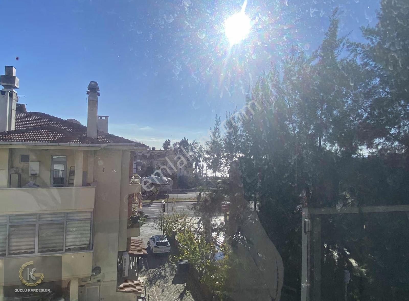 Güçlü Kardeşler Denize 100 Metre Manzaralı Yenilenmiş 2+1 Daire - Görsel 15