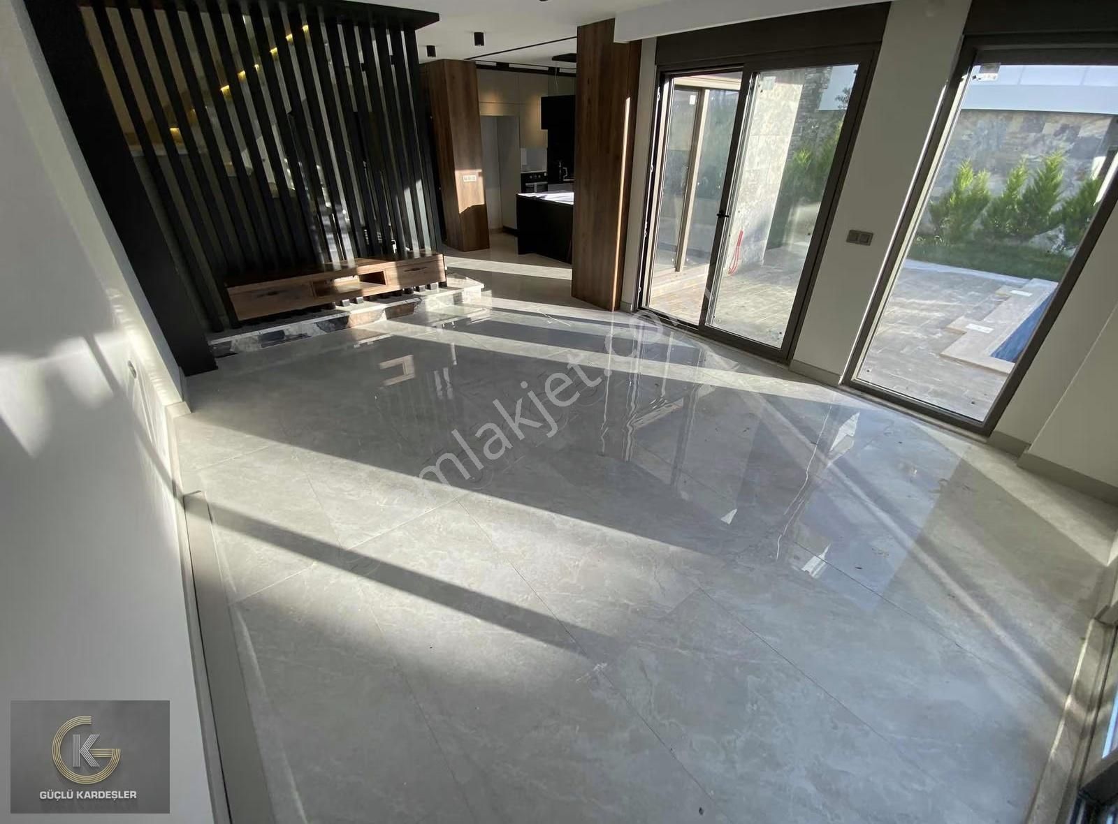 Güçlü Kardeşler Küçükkuyuda Özel Mimari Havuzlu Lüks Villalar - Görsel 5