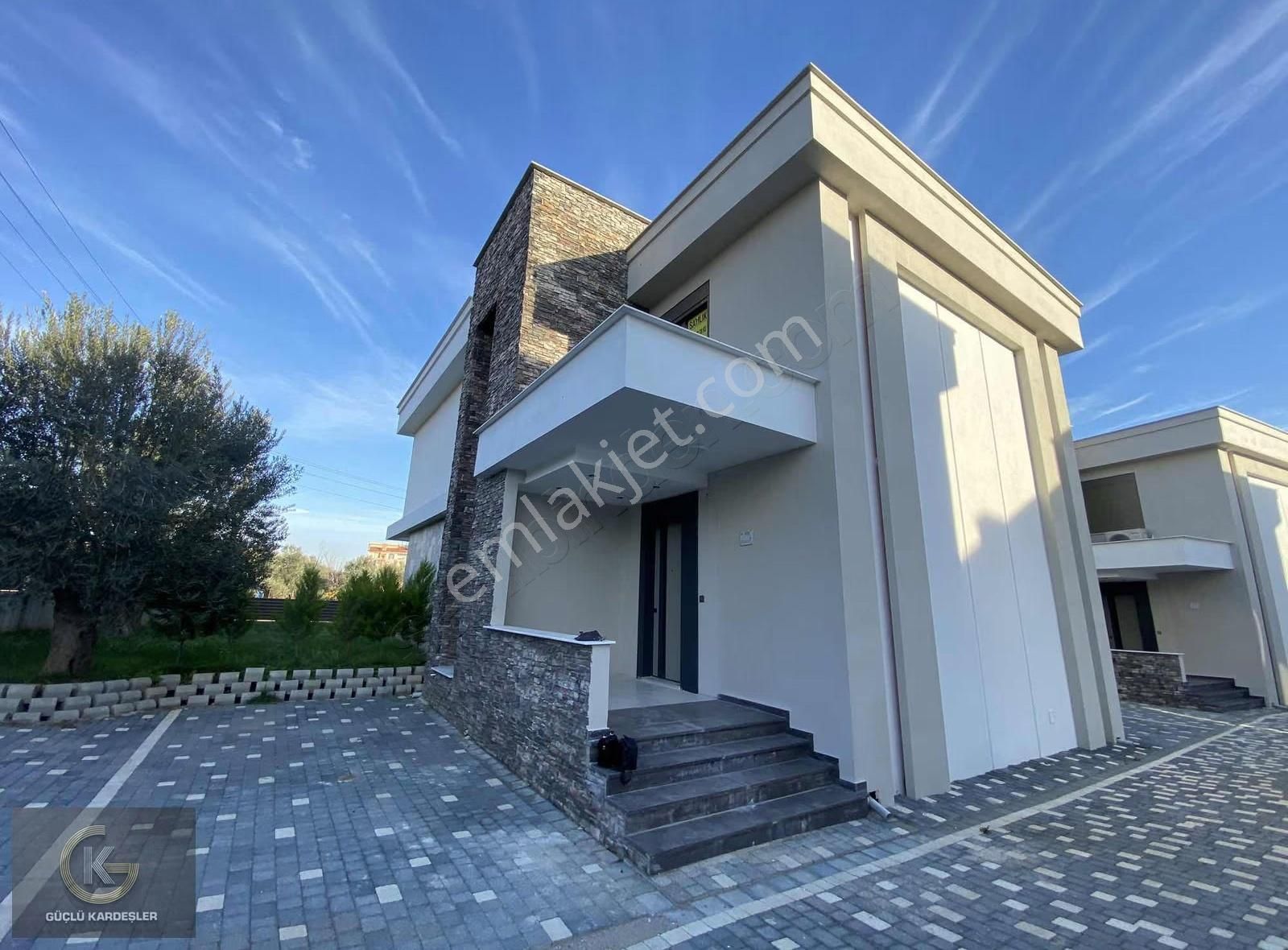 Güçlü Kardeşler Küçükkuyuda Özel Mimari Havuzlu Lüks Villalar - Görsel 17