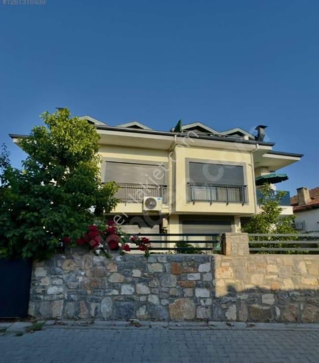 Stoptan Foça *kapalı Mutfak Geniş* 2+1 Çatı Dubleks Daire