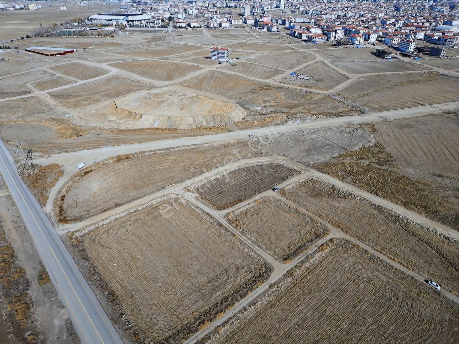 4 Tarafı Yol Olan, 30 Dairelik 2454m2 Ada Bazlı Arsa - Görsel 5