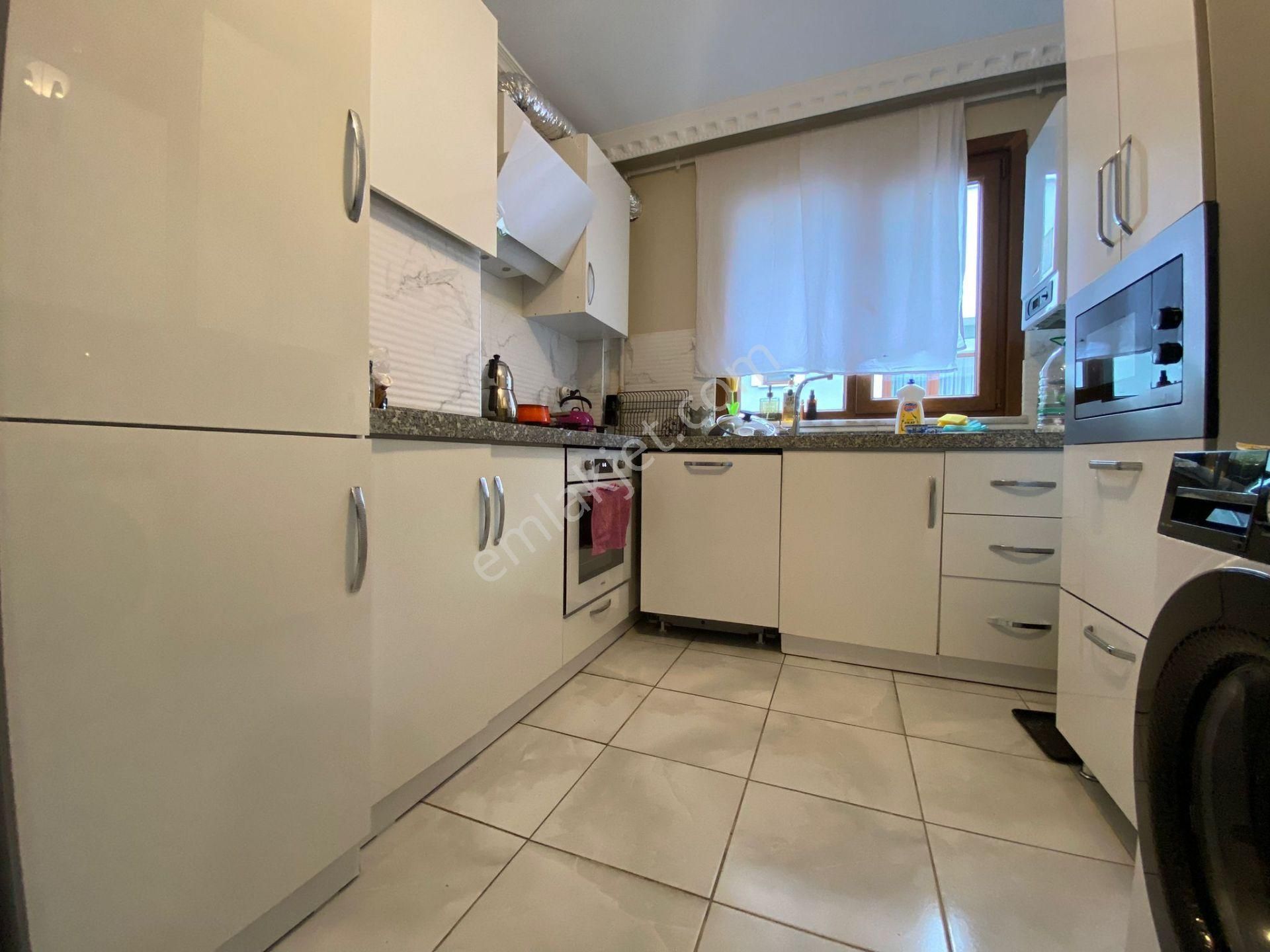 Altıntepede 5 Yıllık Binada Minibüse 1 Dk Geniş M2 3+1 - Görsel 8