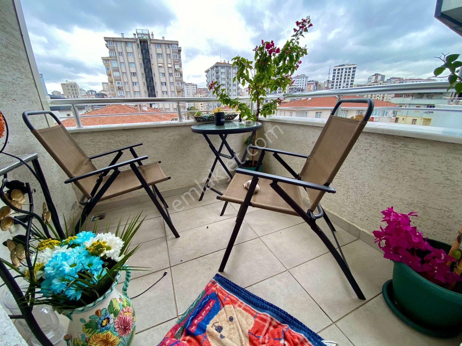 Altıntepede 5 Yıllık Binada Minibüse 1 Dk Geniş M2 3+1 - Görsel 33