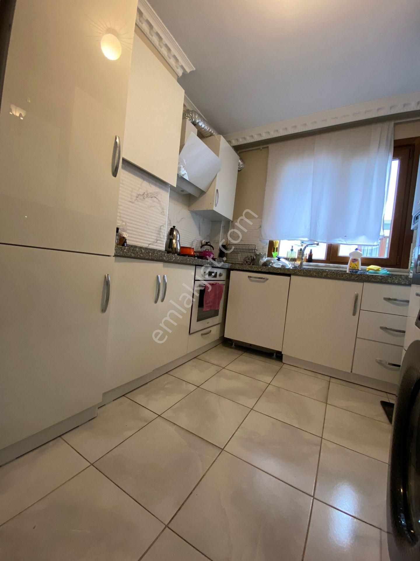 Altıntepede 5 Yıllık Binada Minibüse 1 Dk Geniş M2 3+1 - Görsel 9