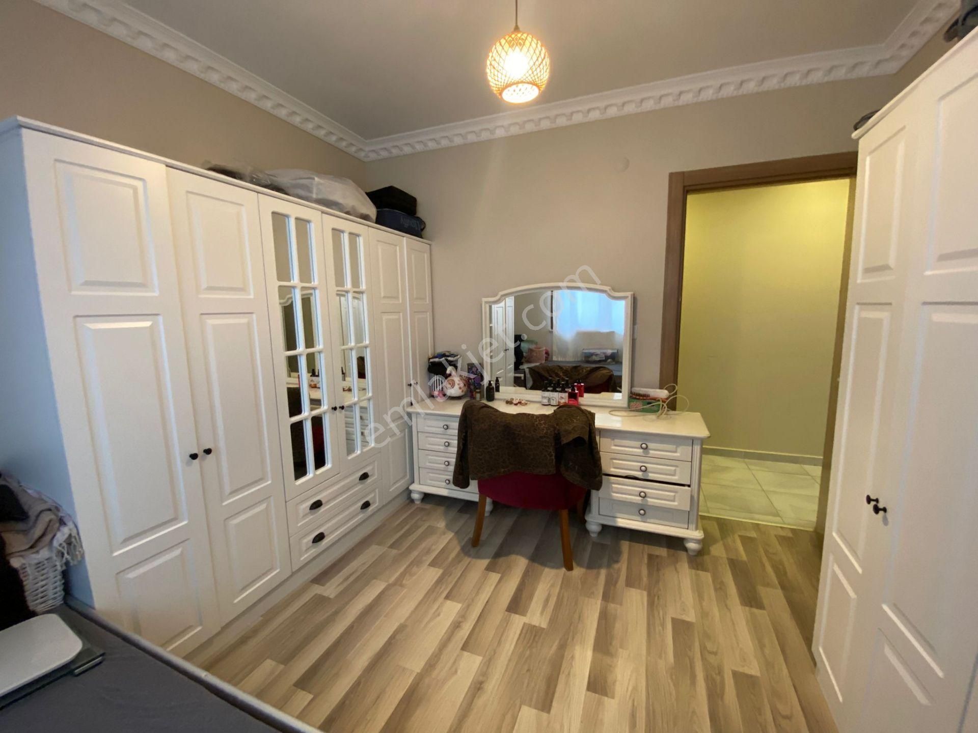 Altıntepede 5 Yıllık Binada Minibüse 1 Dk Geniş M2 3+1 - Görsel 17