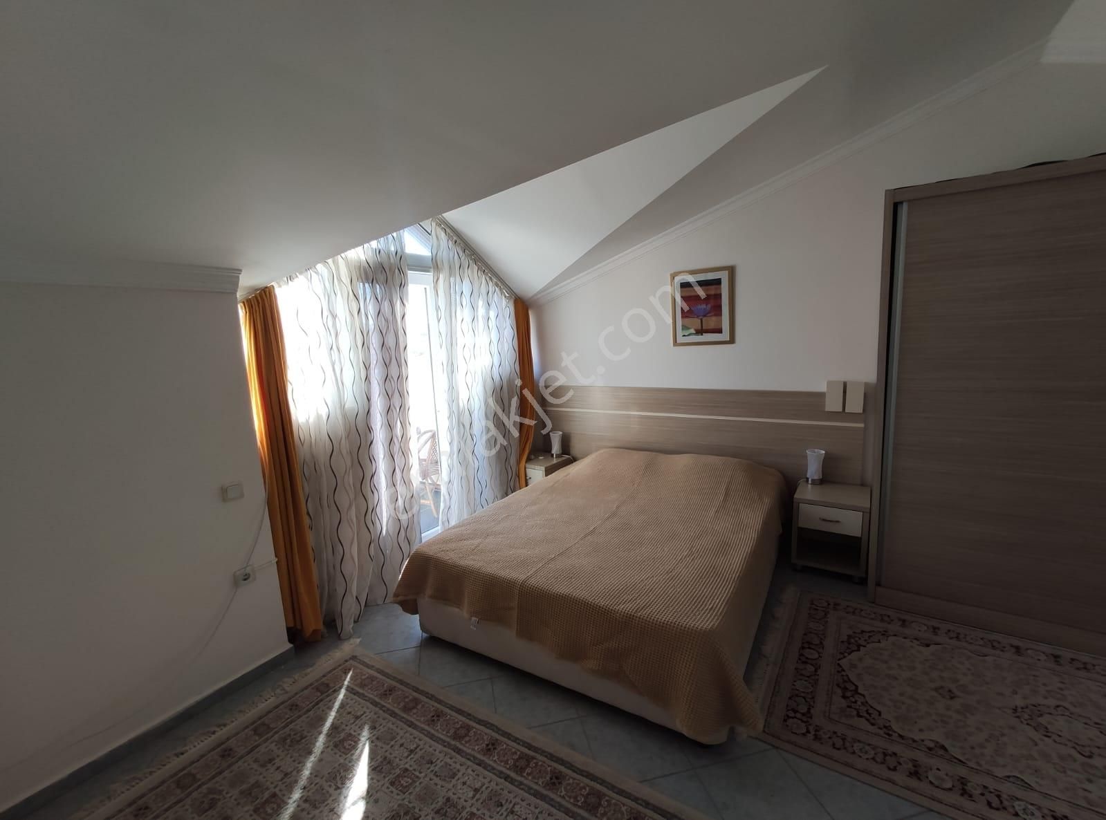 Stoptan Denize 100 Metre Havuzlu Kiralık Daire - Görsel 2