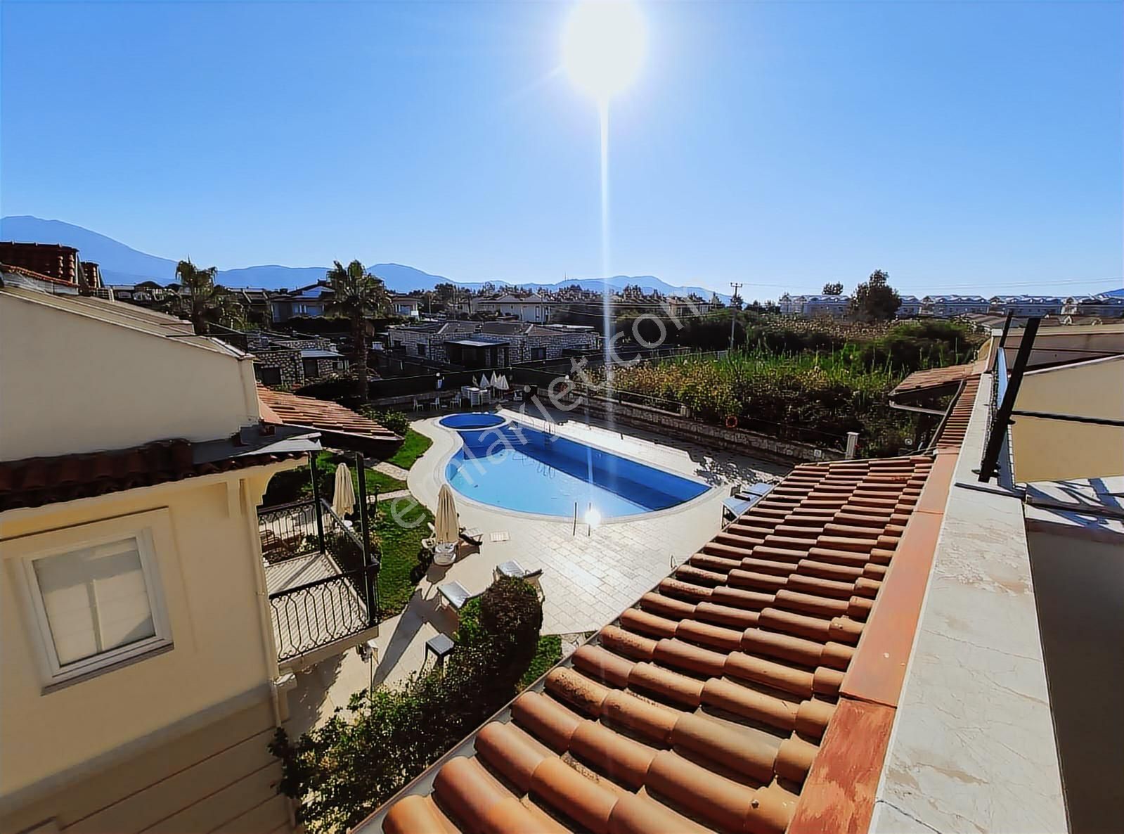 Stoptan Denize 100 Metre Havuzlu Kiralık Daire - Görsel 3