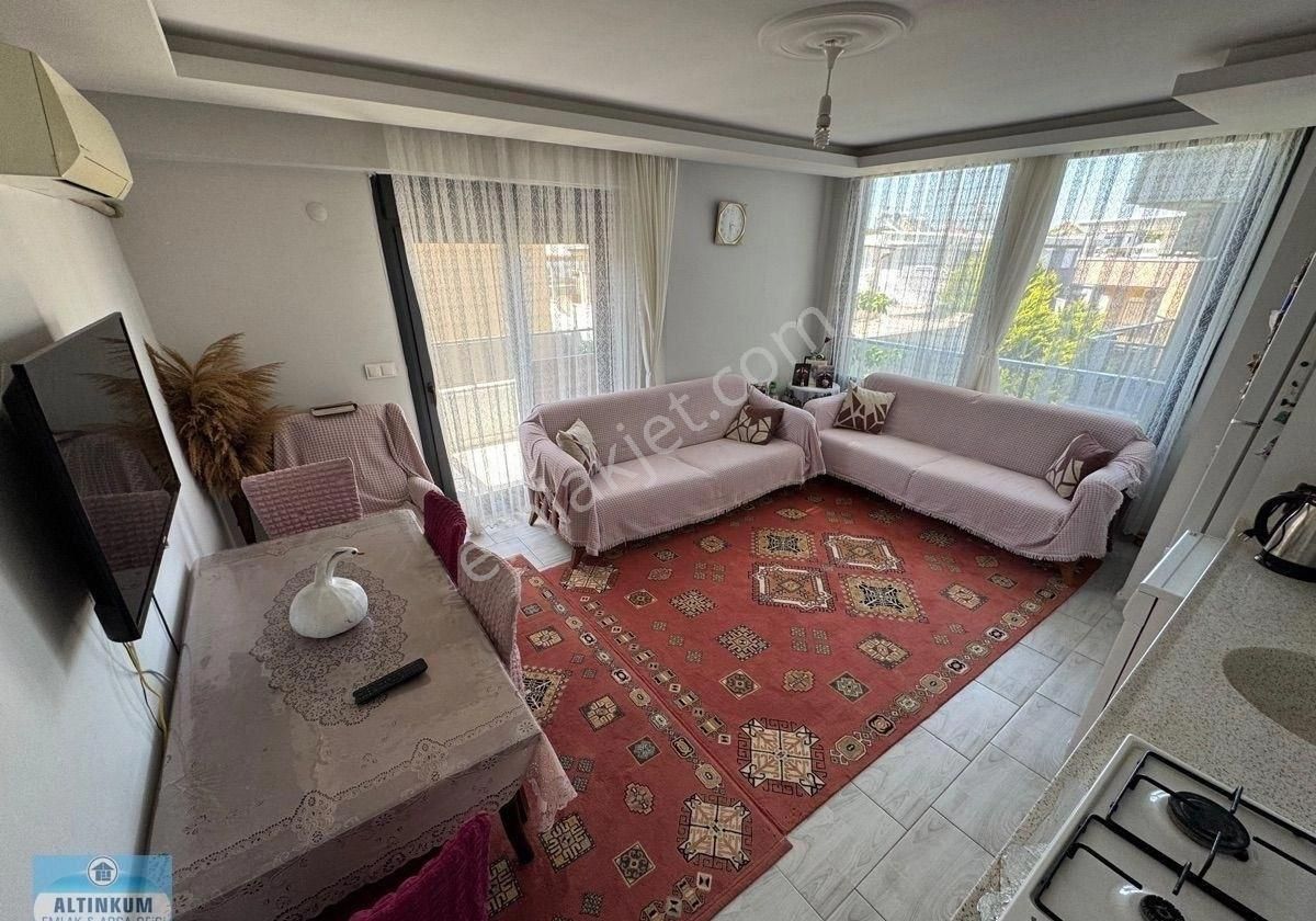 Altınkum Plajına 50 Metre Mesafede Asansörlü Binada Satılık 2+1 Daire - Görsel 3