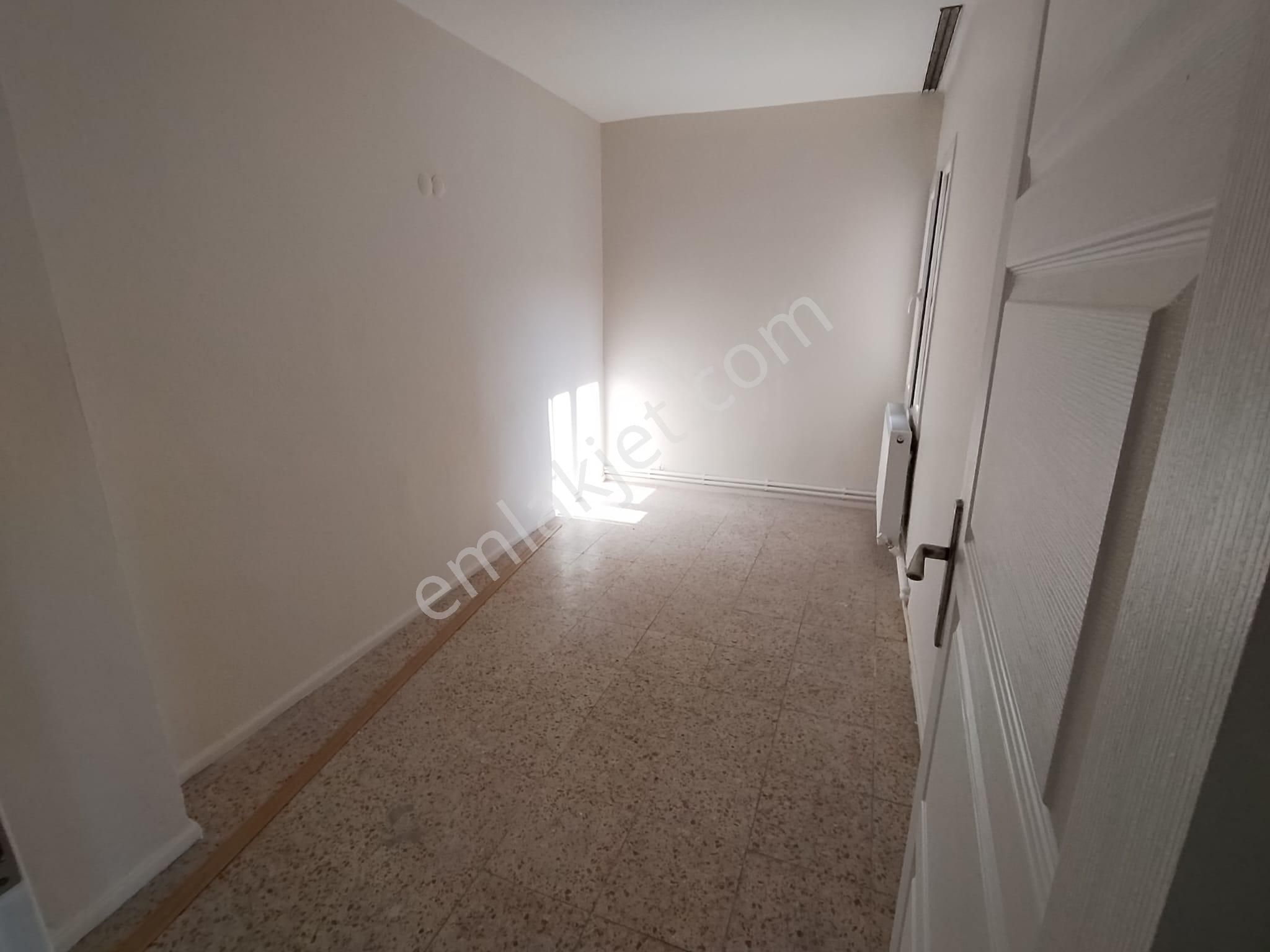 Özkanlar Migros Yakını Otoparklı 3+1 Kiralık Daire - Görsel 12