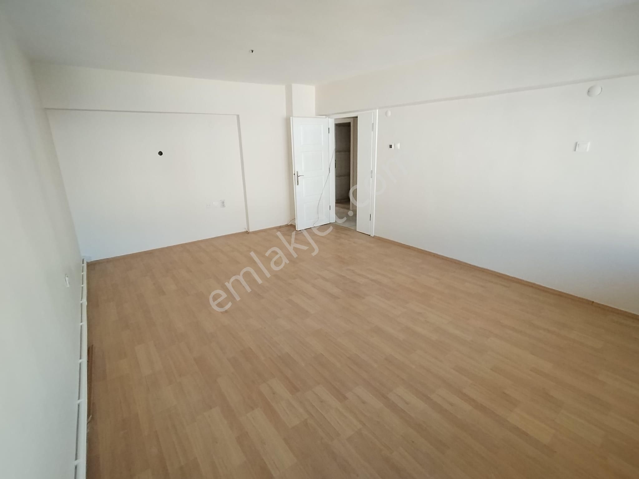 Özkanlar Migros Yakını Otoparklı 3+1 Kiralık Daire - Görsel 18