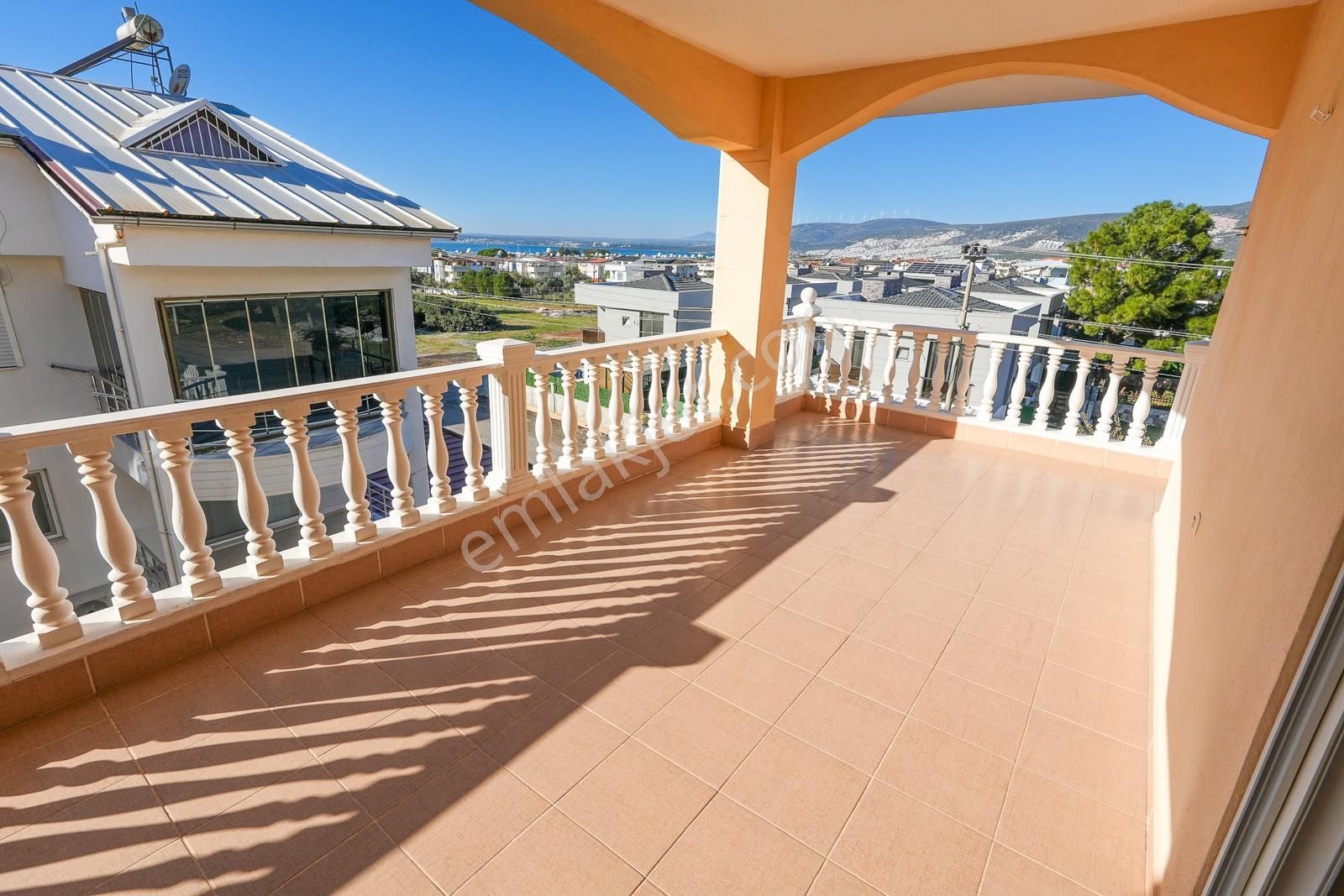 Fiyat Düştü! Merkezde Satılık 3+1 Dubleks Denize Yakın Manzaralı - Görsel 4