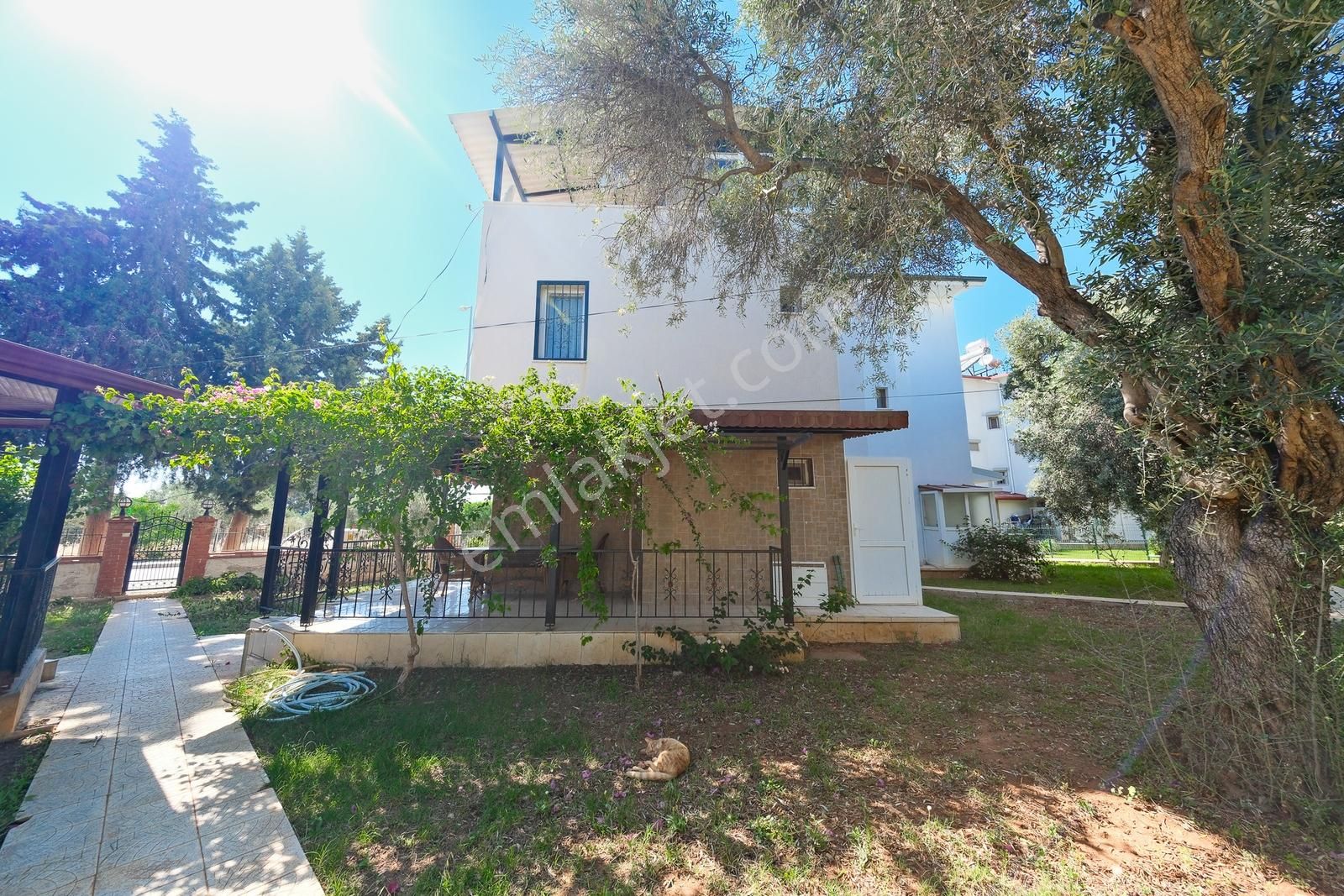 Ana Yola Sıfır Ticari Alan İçerisinde Akbük Merkezde Denize 150m - Görsel 22