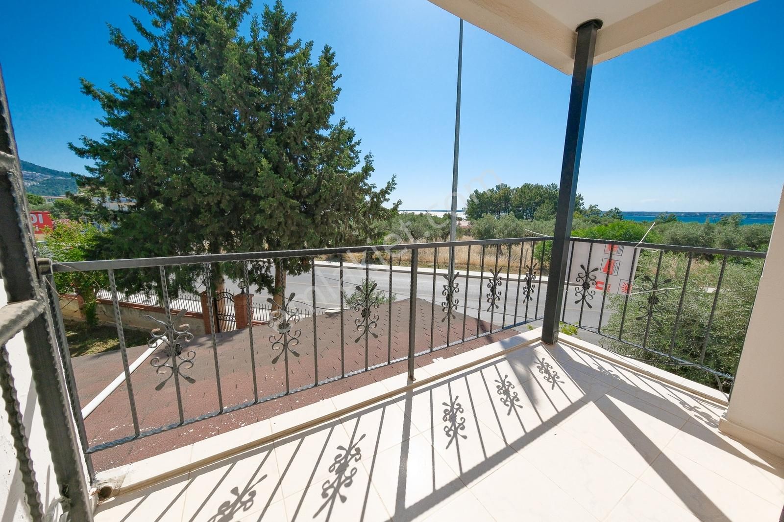 Ana Yola Sıfır Ticari Alan İçerisinde Akbük Merkezde Denize 150m - Görsel 10