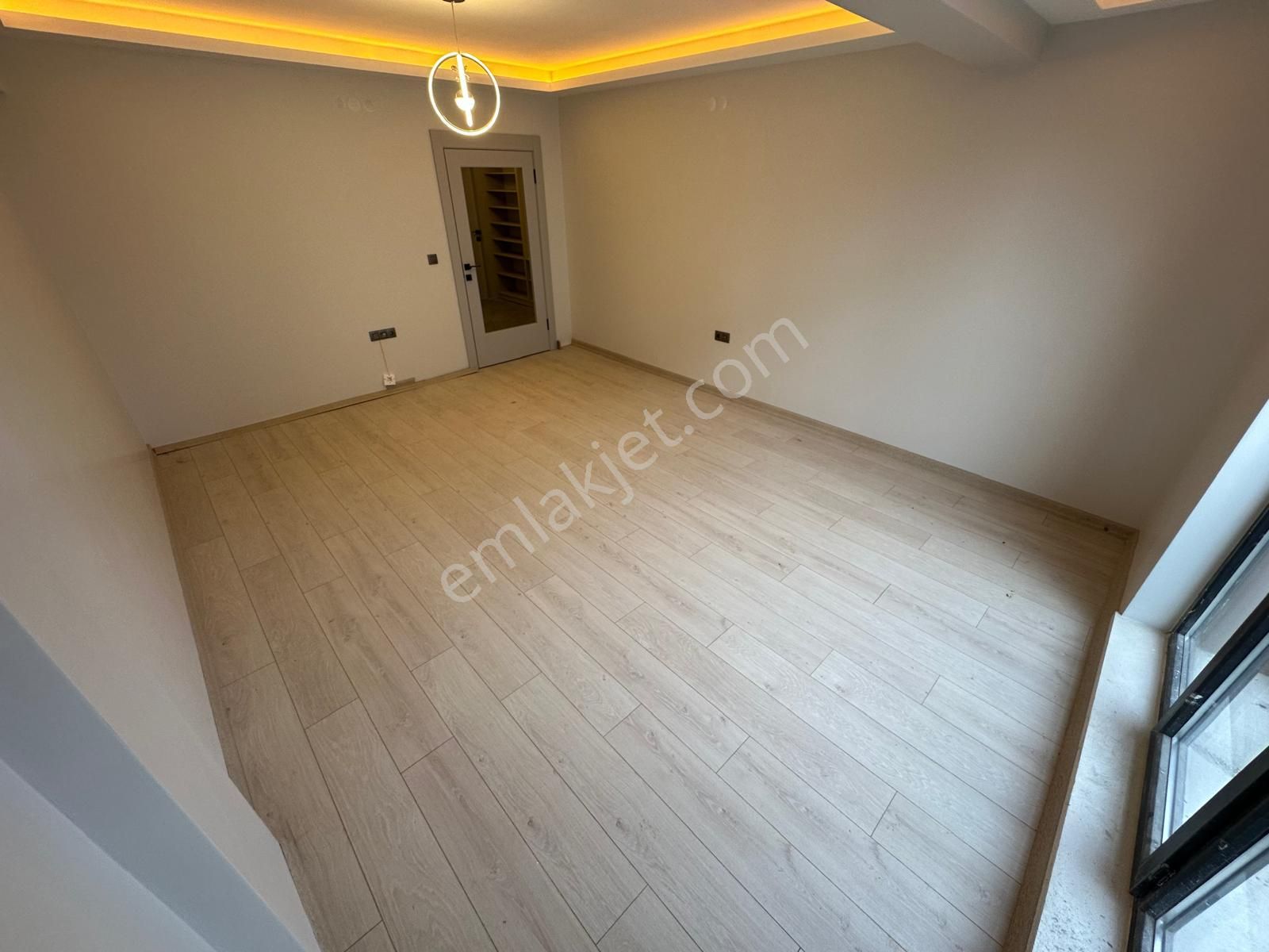 Menderes Mh.de !en Gözde Yerinde! 2+1 Çift Banyolu Satılık Daire - Görsel 12