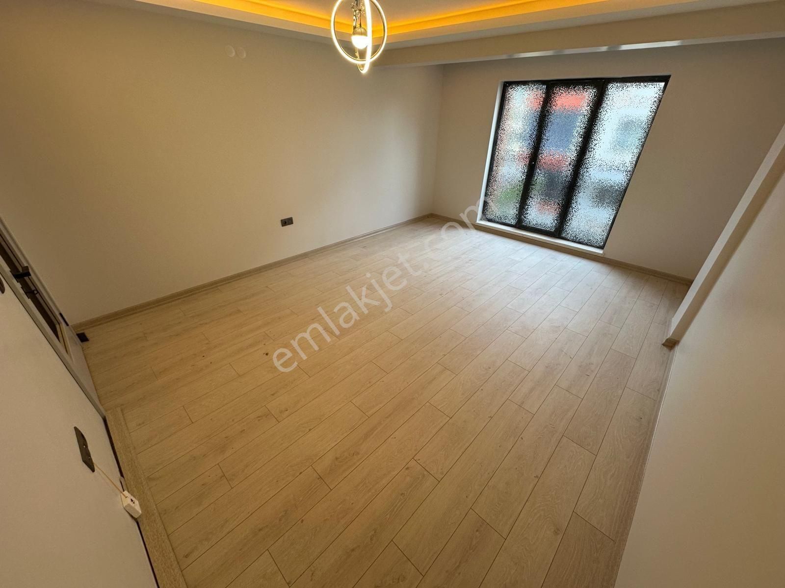 Menderes Mh.de !en Gözde Yerinde! 2+1 Çift Banyolu Satılık Daire - Görsel 11