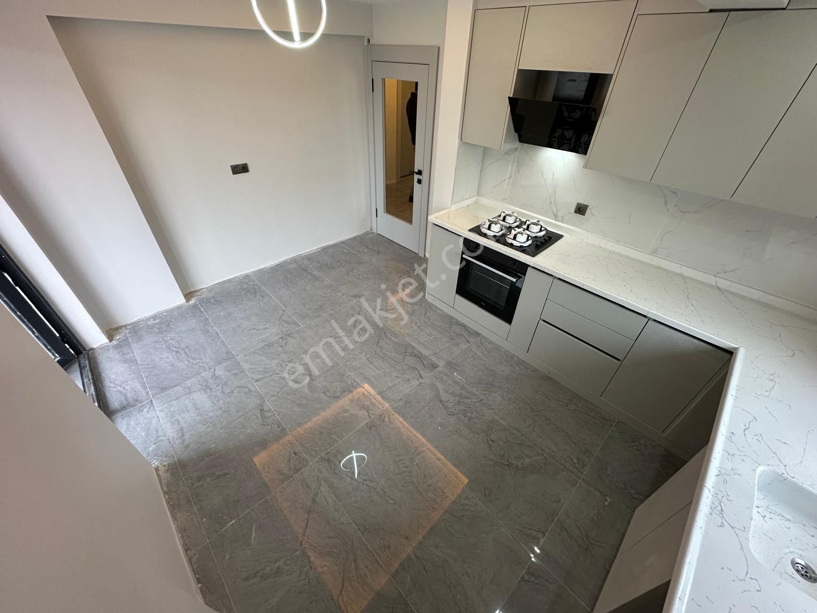 Menderes Mh.de !en Gözde Yerinde! 2+1 Çift Banyolu Satılık Daire - Görsel 2