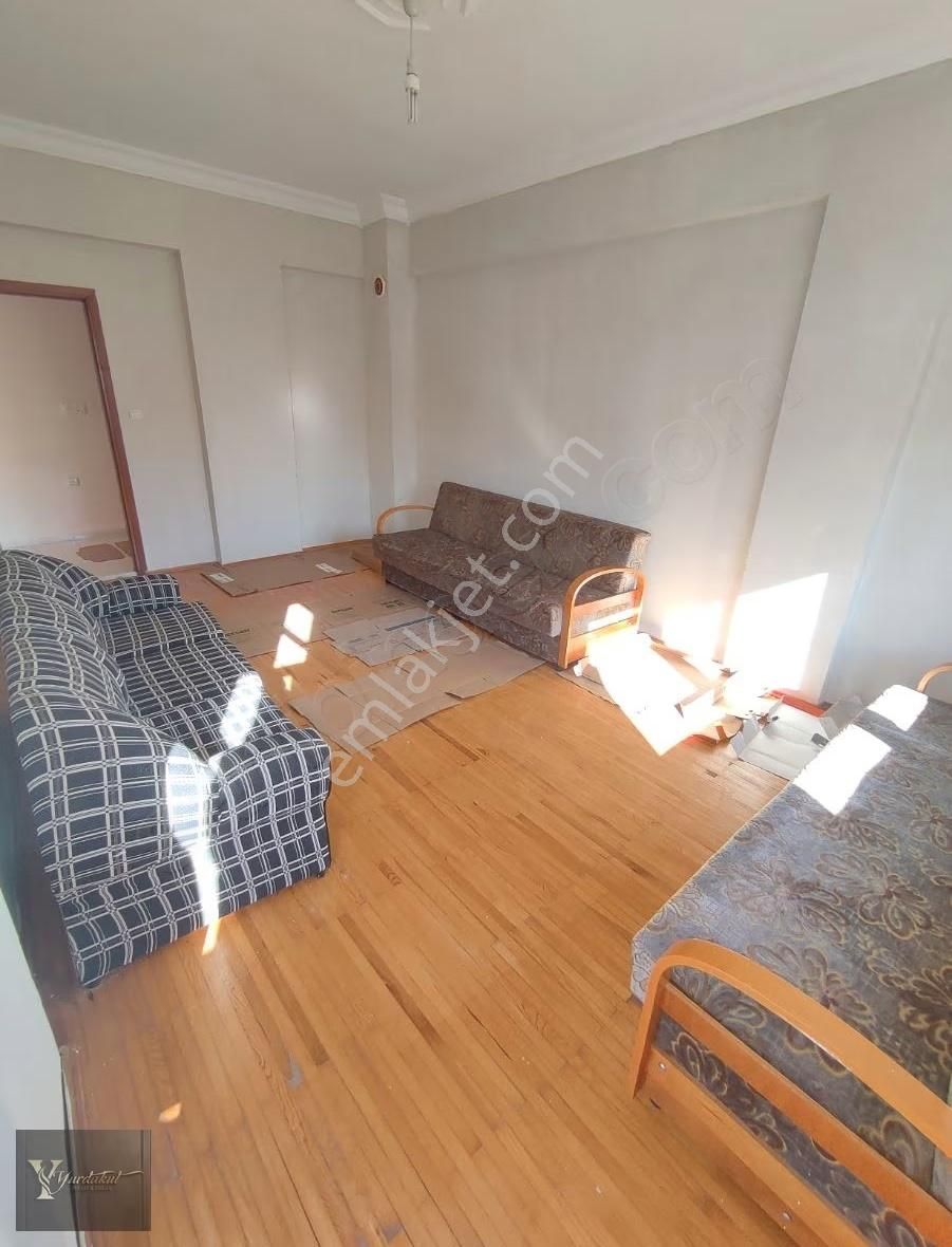 Çankaya Mahallesi Site'de Kiralık Geniş 2+1 - Görsel 2