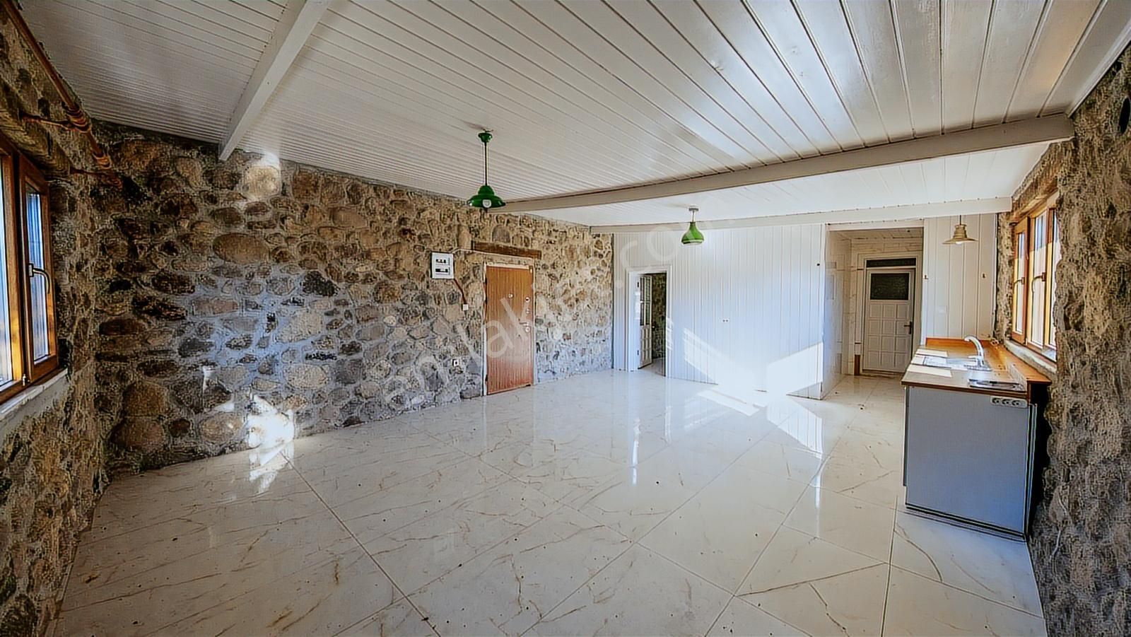 Urla Zeytinlerde 13.425 M2 Arazi İçinde 2 Adet Tek Katlı Taş Ev - Görsel 35