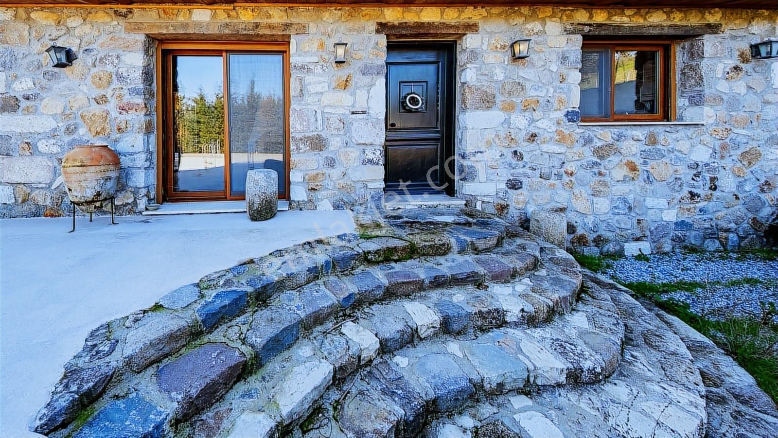 Urla Zeytinlerde 13.425 M2 Arazi İçinde 2 Adet Tek Katlı Taş Ev - Görsel 19