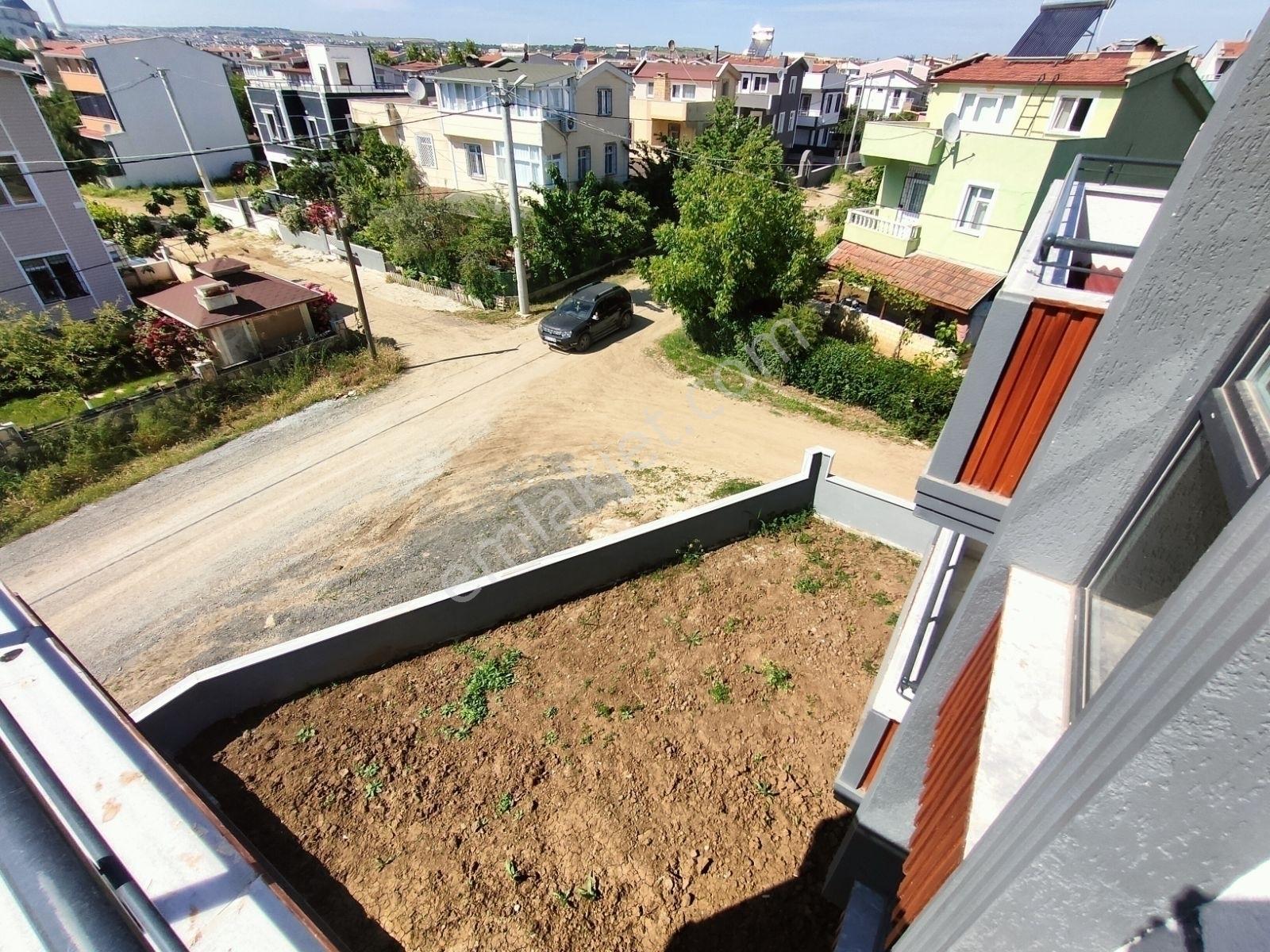 Kartallar'dan E5 E Yakın Büyük Bahçeli Teraslı Yazlık Villa - Görsel 21