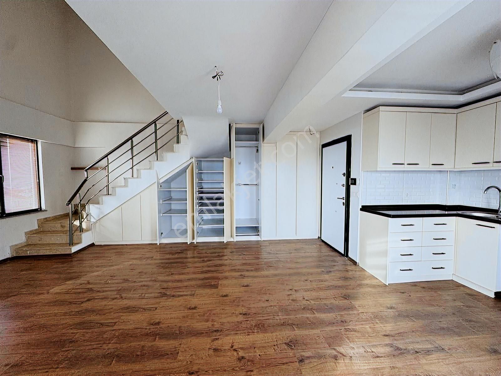 K2 Pera Bursa Beşevler Loft Salon Net 75 M2 Satılık 1+1 Dubleks - Görsel 5