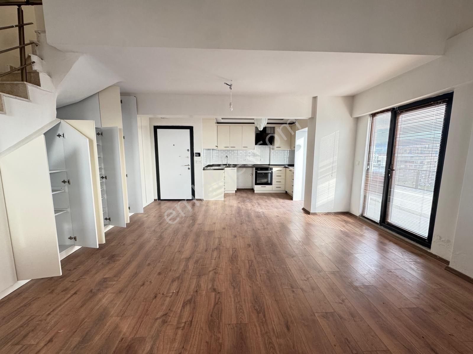 K2 Pera Bursa Beşevler Loft Salon Net 75 M2 Satılık 1+1 Dubleks - Görsel 8