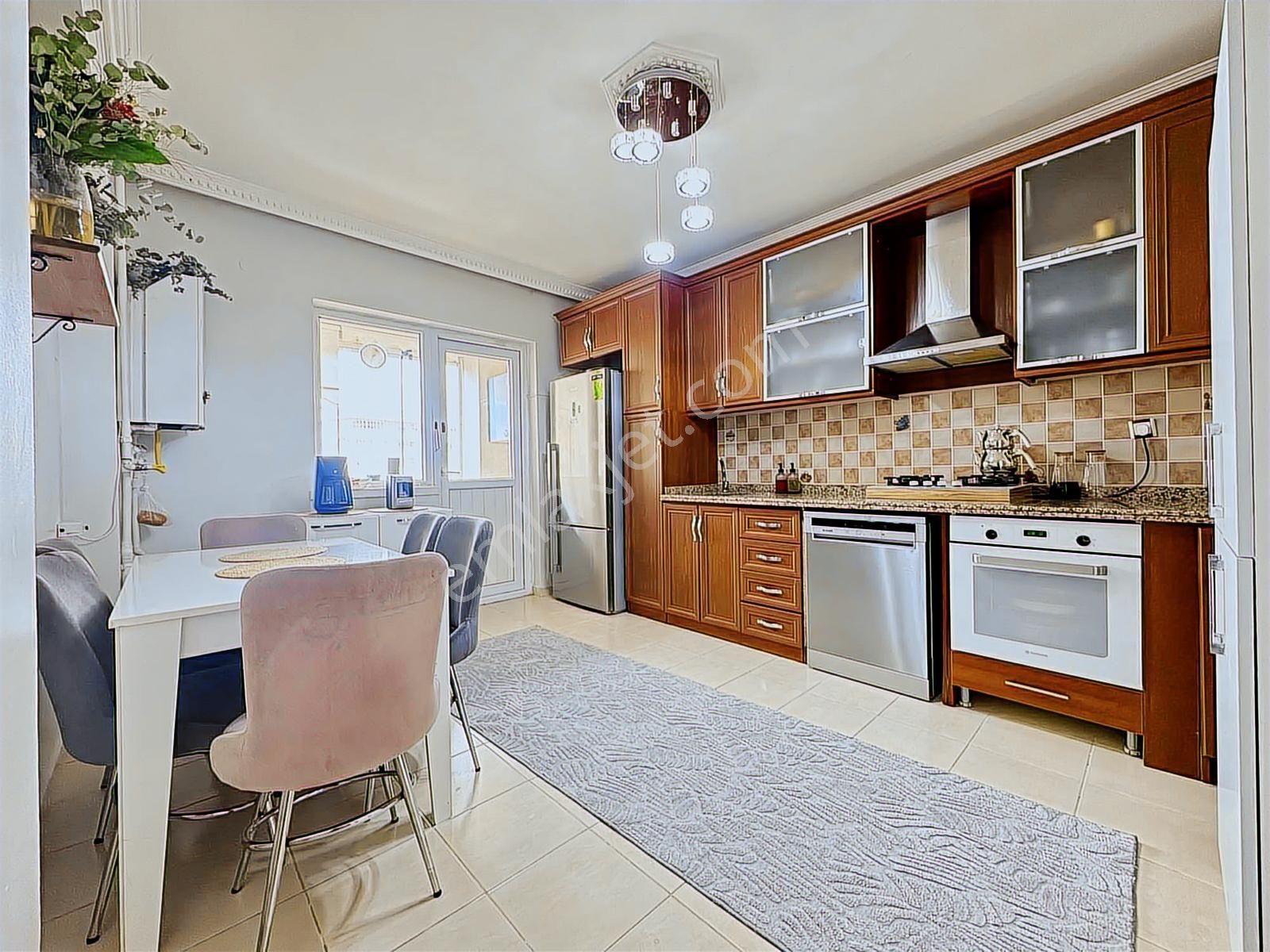 ▃ege Mah. Natoyolu Kenarı Site'de 135m2 3+1 Fırsat Daire!▃