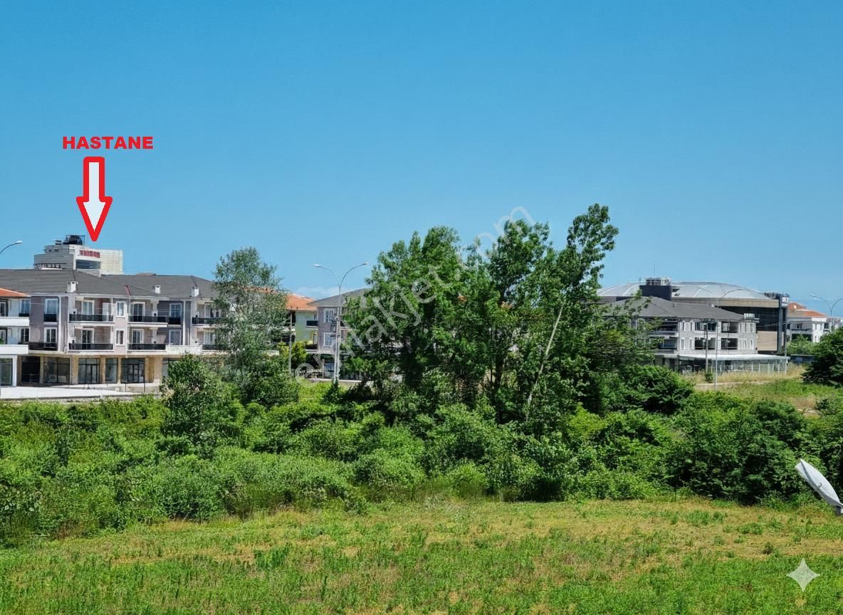 Havuzlu Sitede Müstakil Bahçeli Teraslı Verandalı Villa - Görsel 27