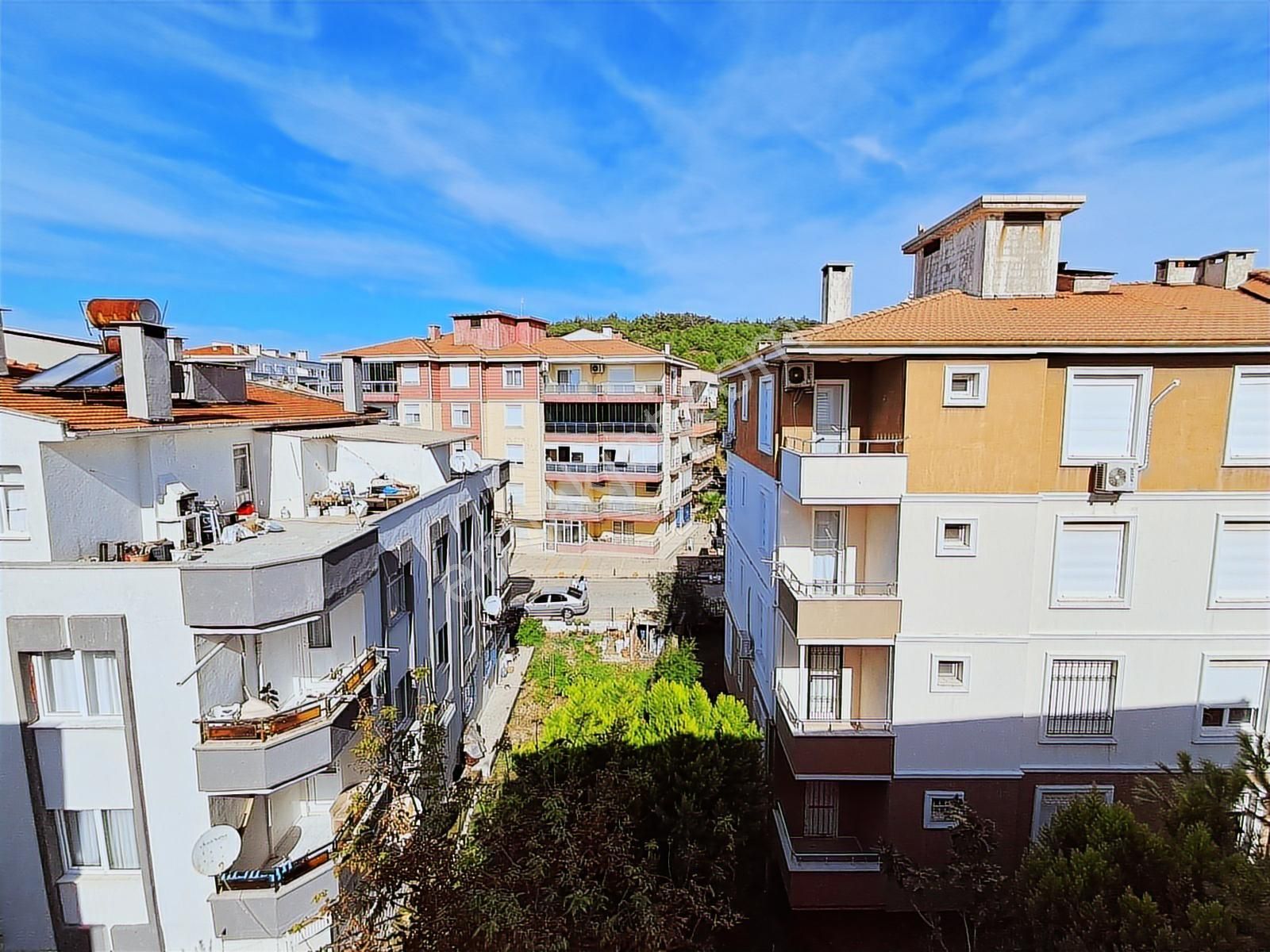 Sarımsaklı Minibüs Caddesinde Geniş Ve Bakımlı 2+1 Satılık Daire - Görsel 4
