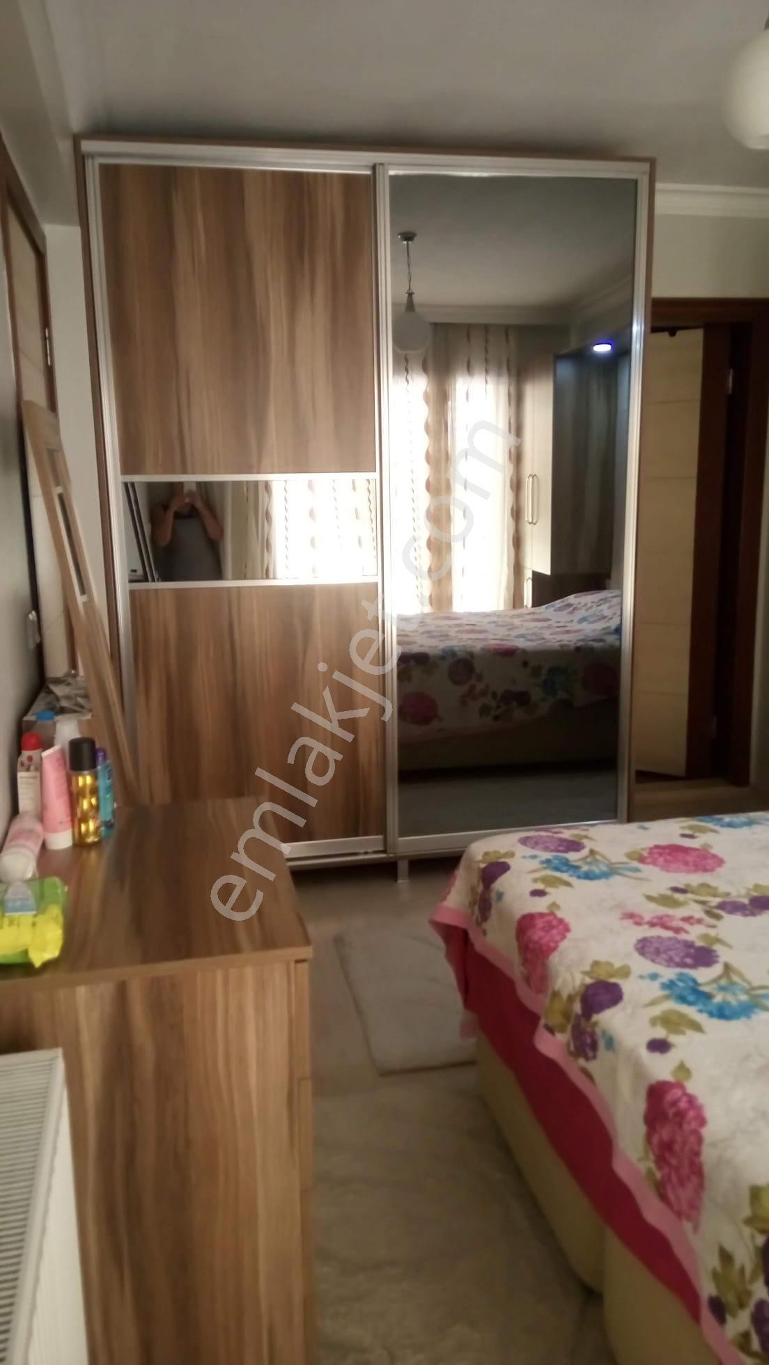 Küçük Çiğlide Kapalı Geniş Mutfaklı 3+1 Satılık Daire - Görsel 7