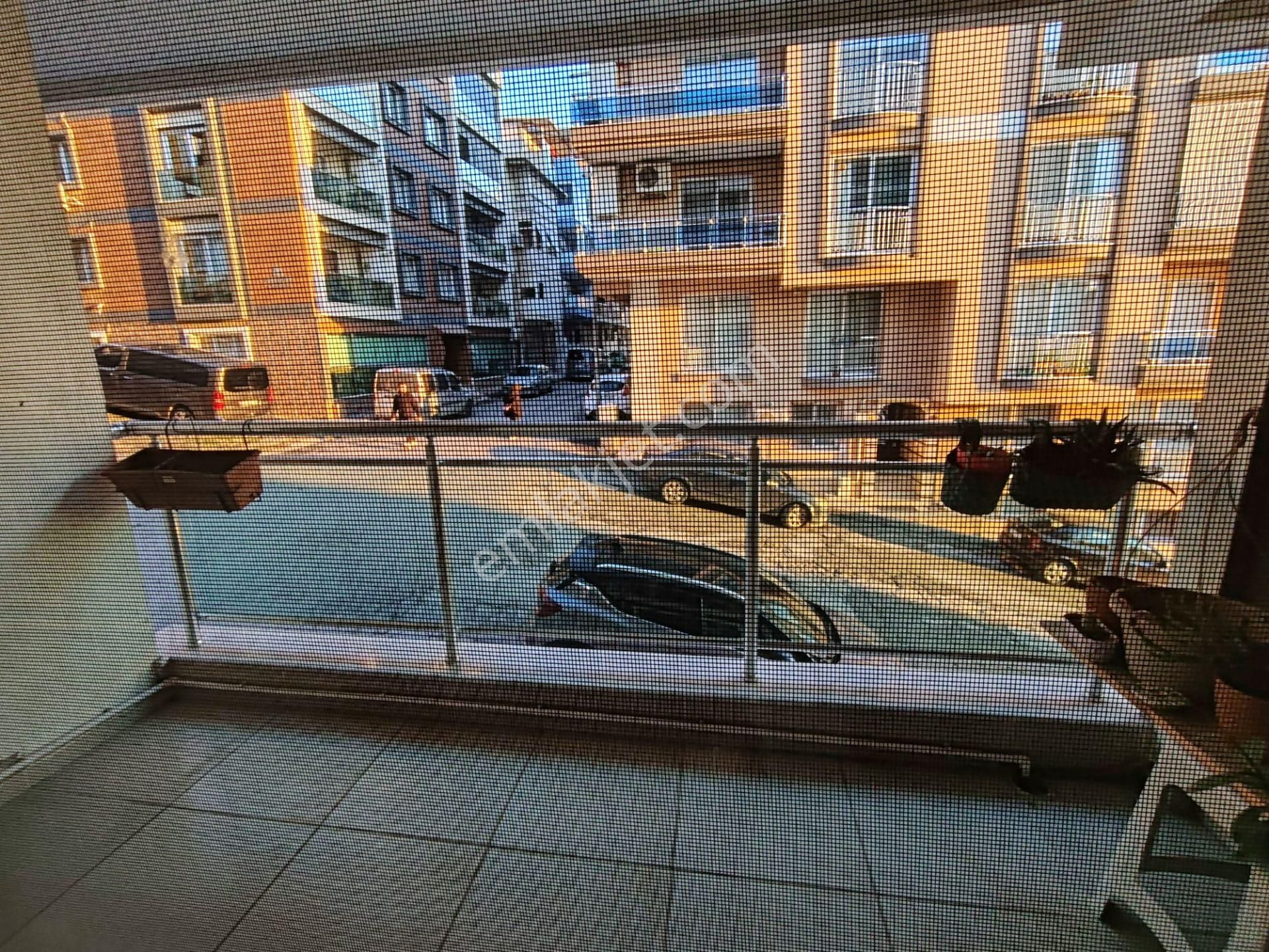 Küçük Çiğlide Kapalı Geniş Mutfaklı 3+1 Satılık Daire - Görsel 26