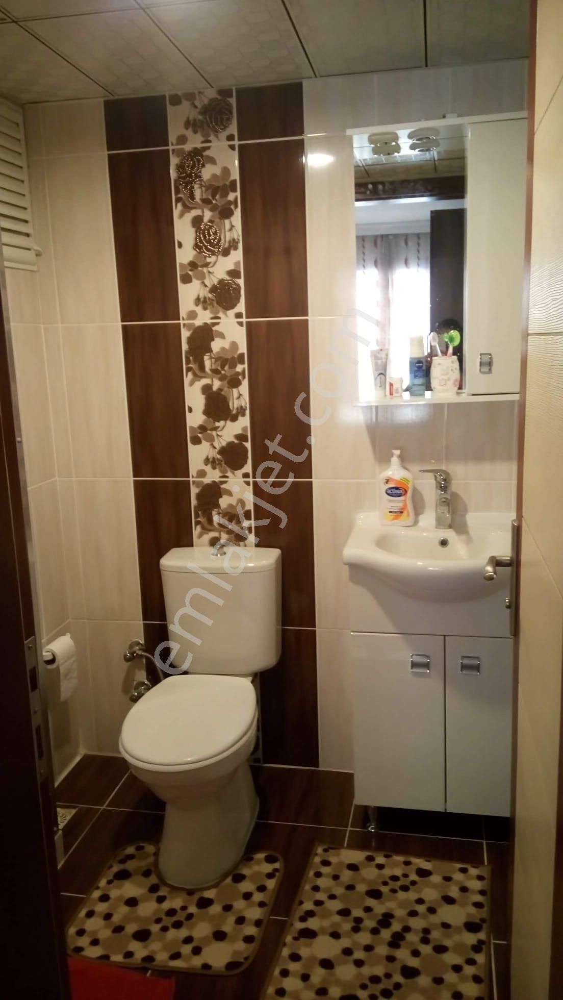 Küçük Çiğlide Kapalı Geniş Mutfaklı 3+1 Satılık Daire - Görsel 16
