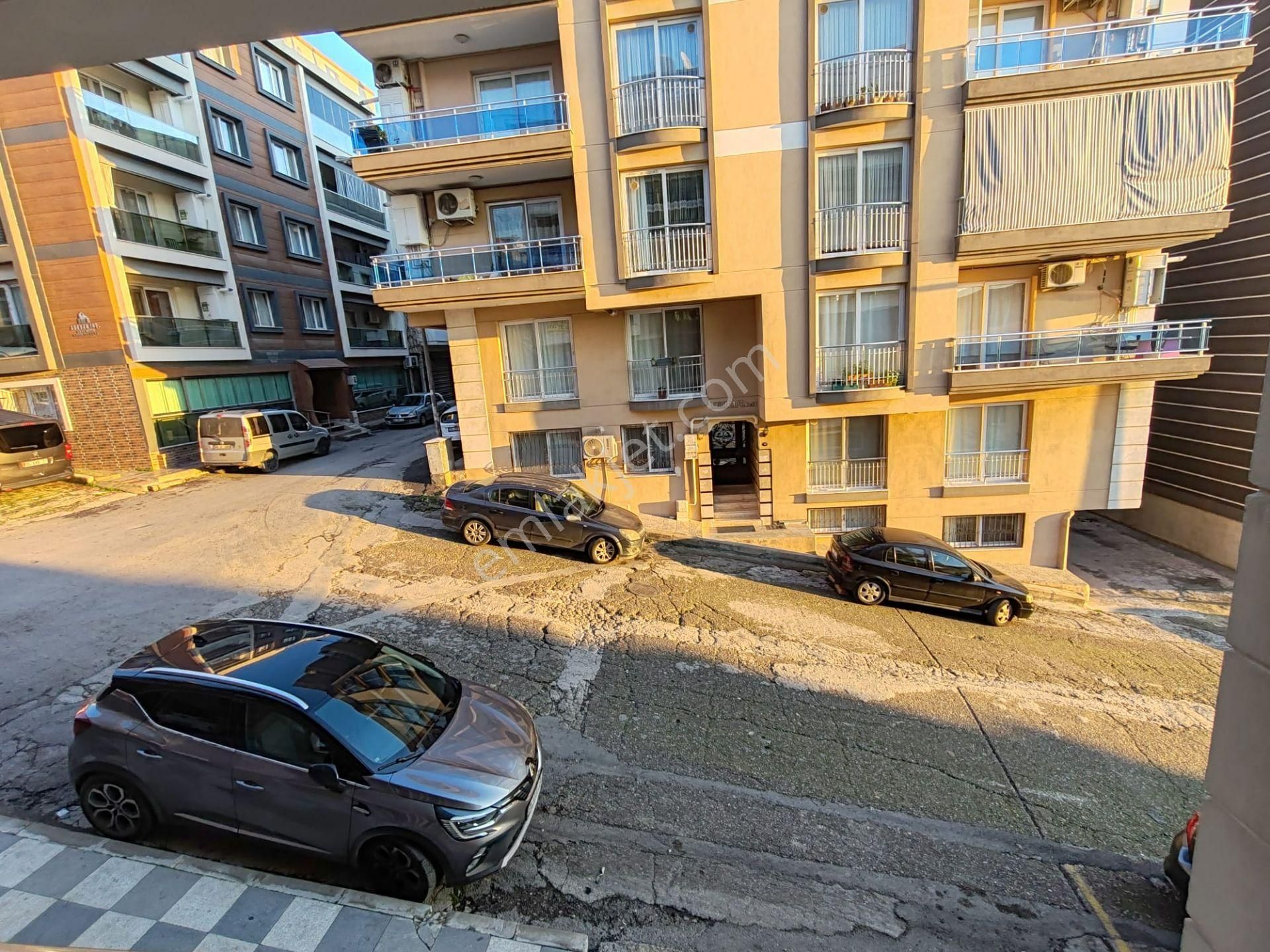 Küçük Çiğlide Kapalı Geniş Mutfaklı 3+1 Satılık Daire - Görsel 21