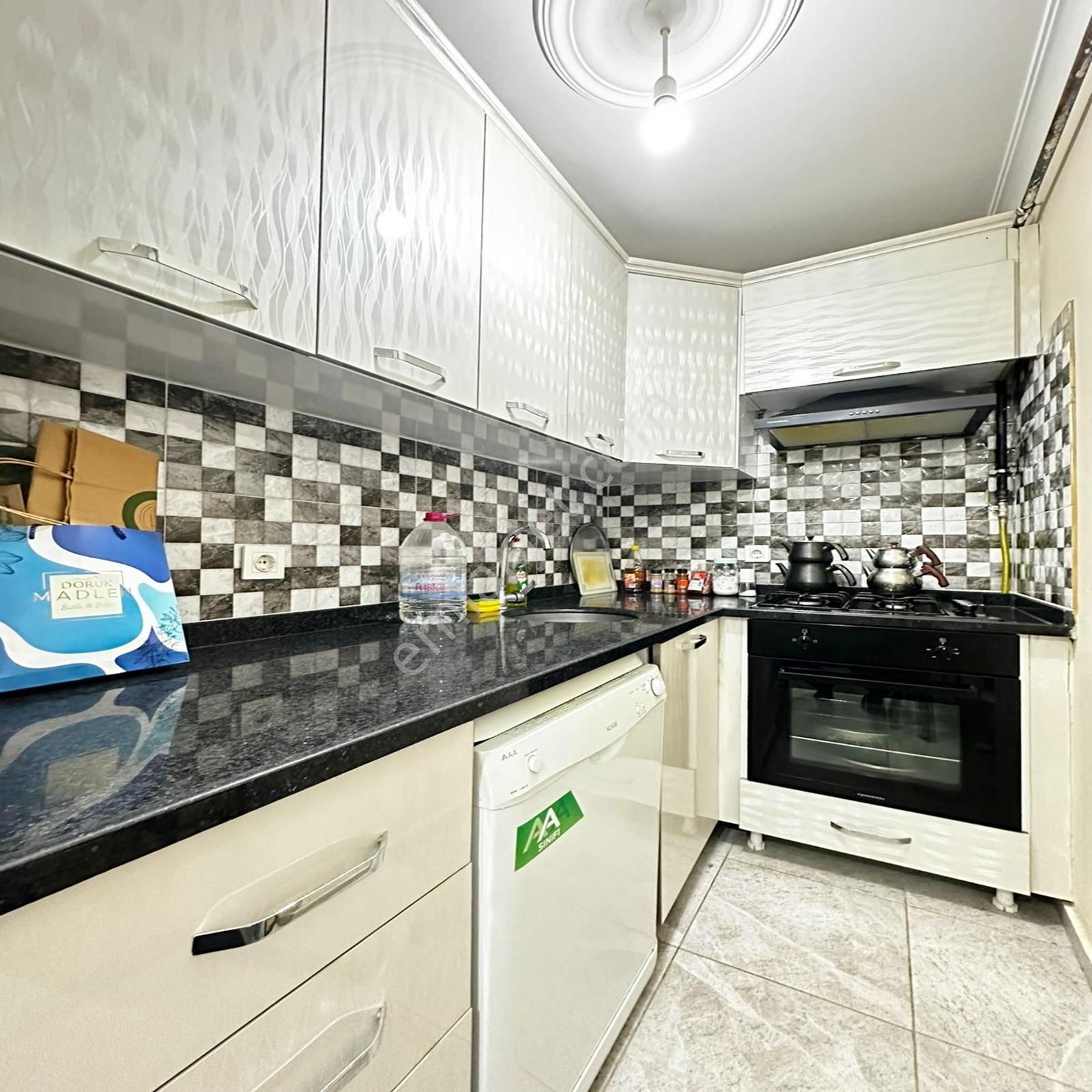 Çekmeköy Yapı Gayrimenkul'den Full Krediye Uygun 2+1 Ara Kat !! - Görsel 19