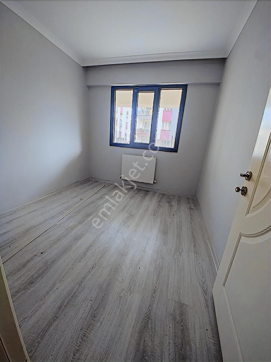 Muradiye Mah Site İçinde 2+1 Satılık Daire - Görsel 3