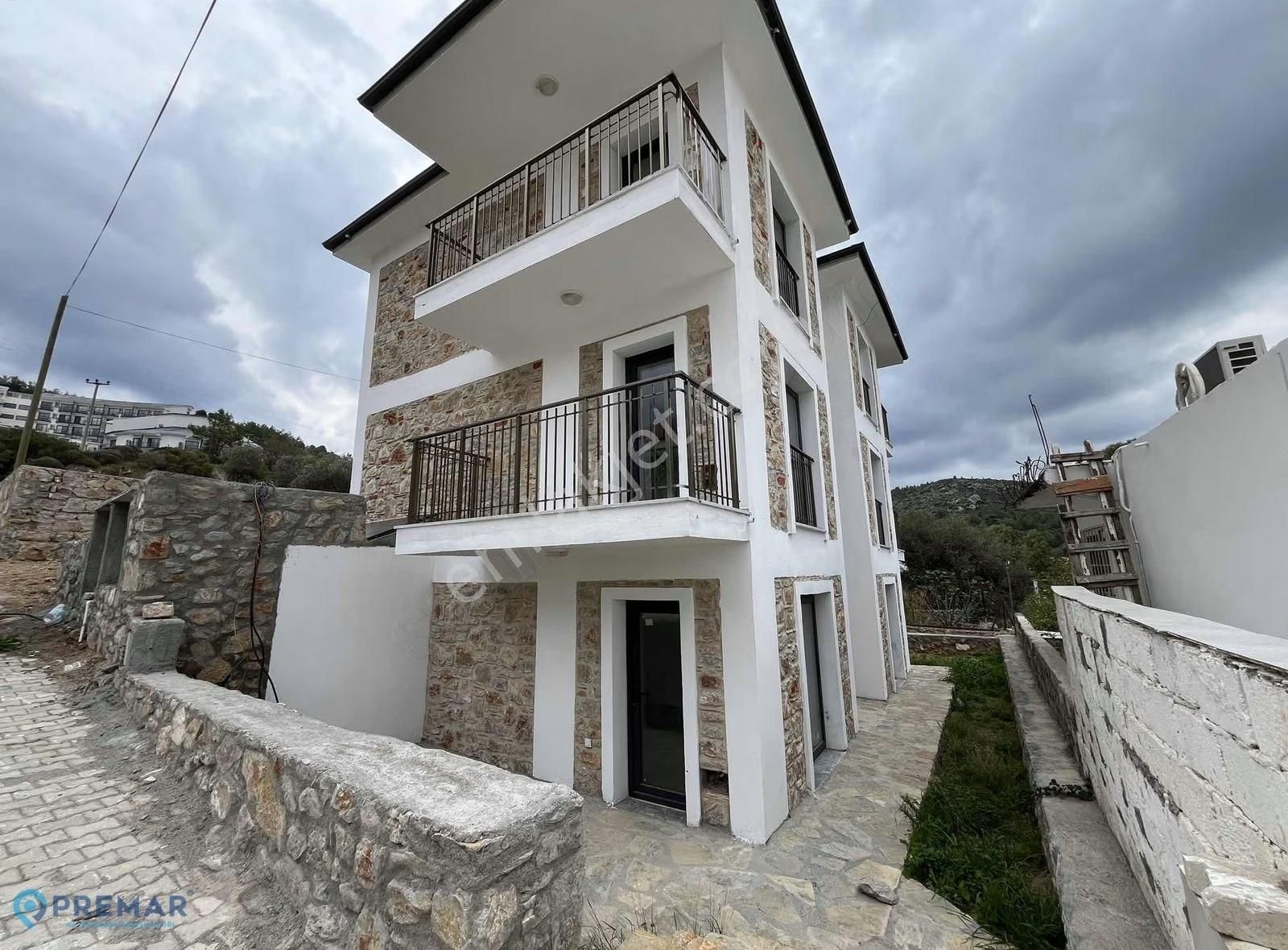 Premar Datça Taşlık Plajı Mevkii'nde Satılık Bahçeli 1+1 Daire