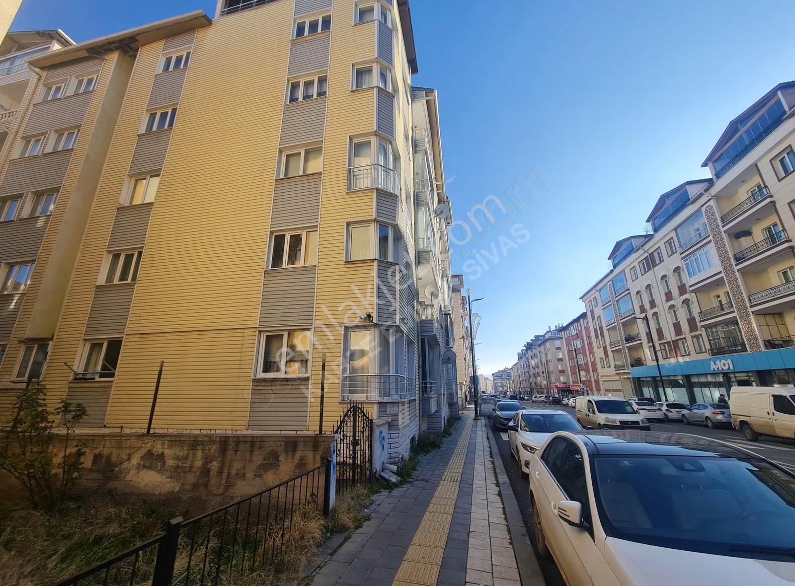 Kabze Emlaktan Kazancılar Caddesi Üzeri Satılık Daire...! - Görsel 10