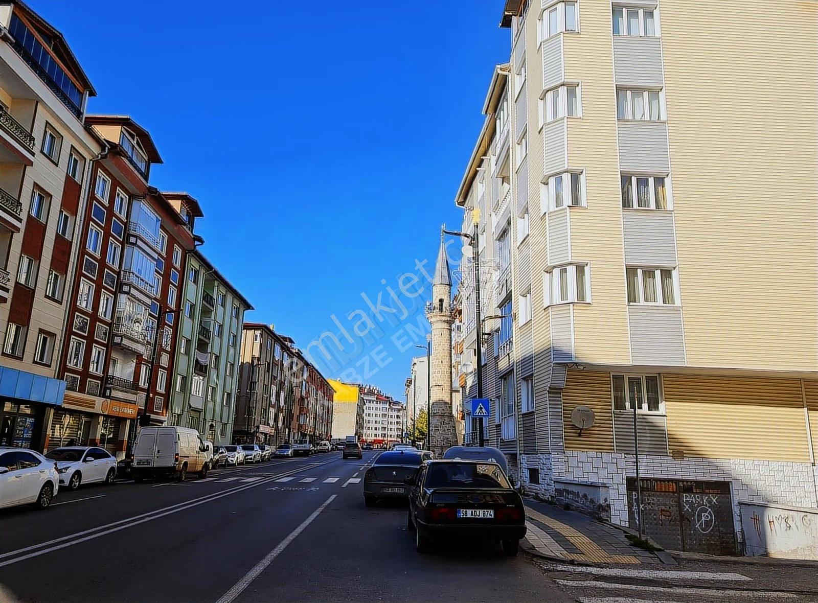 Kabze Emlaktan Kazancılar Caddesi Üzeri Satılık Daire...! - Görsel 11