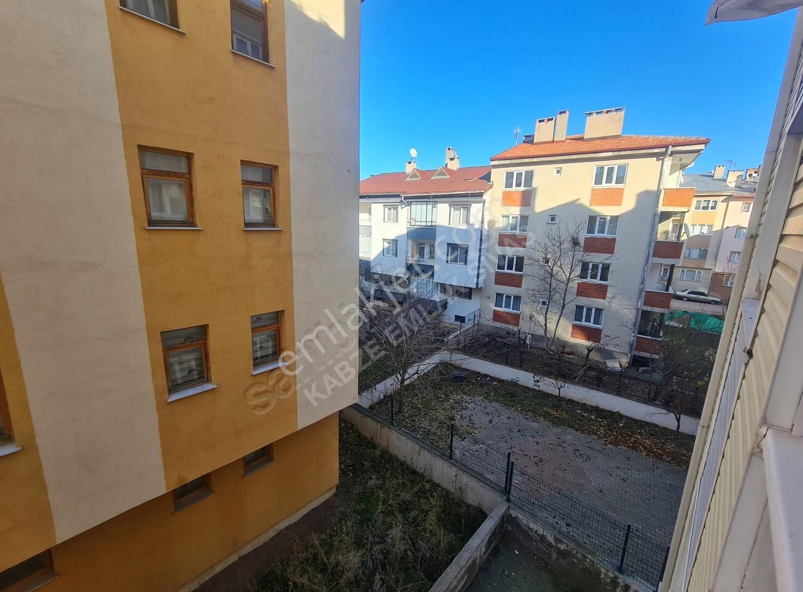 Kabze Emlaktan Kazancılar Caddesi Üzeri Satılık Daire...! - Görsel 8