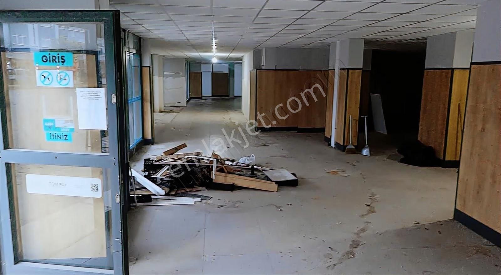 Odunpazarı Bölgesinde Anayola Cephe Satılık Dükkanımız