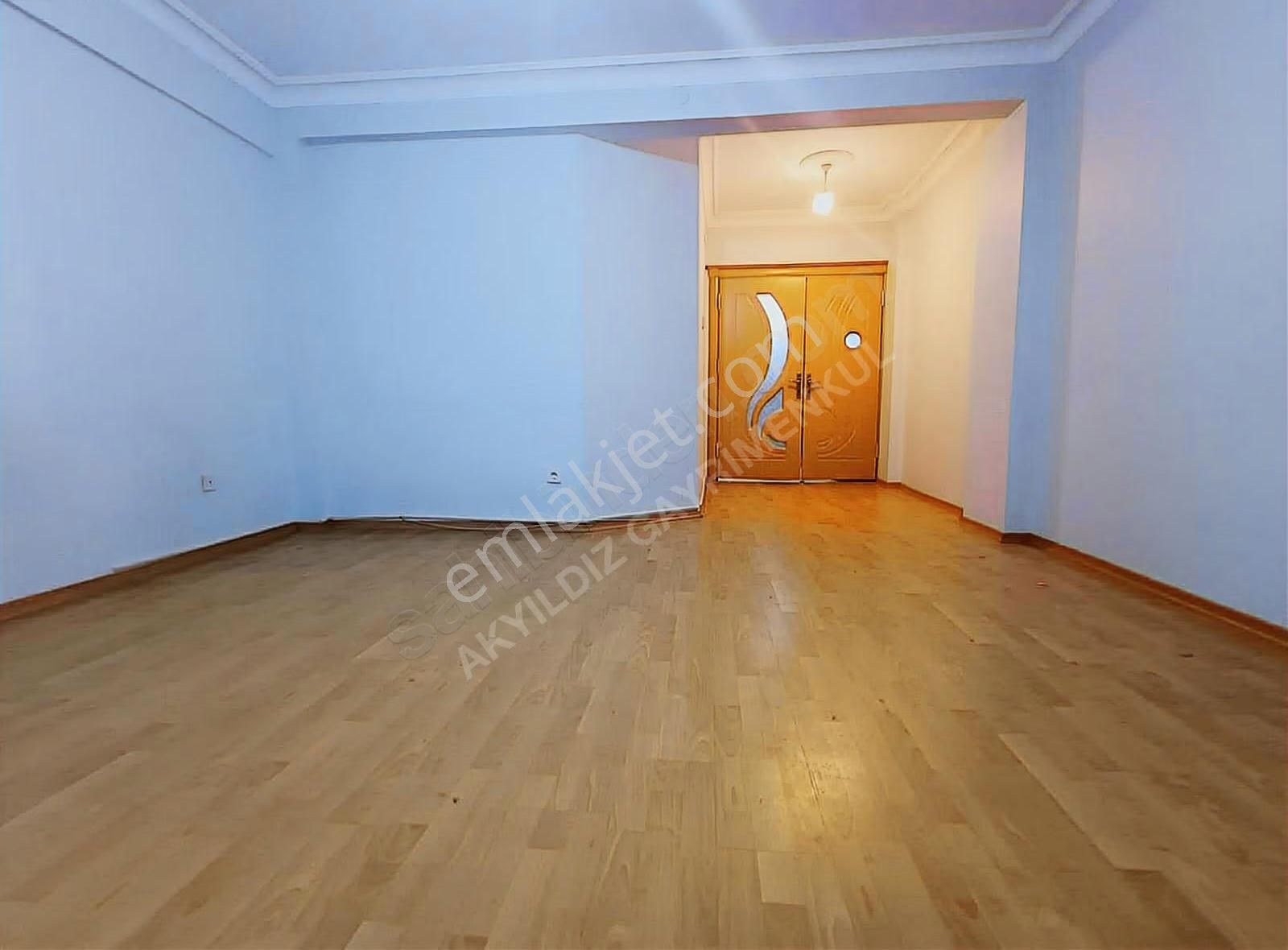 Bomontiadaya'ya 3 Dk . Asansörlü 4.kat 2+1 Kiralık Daire!..