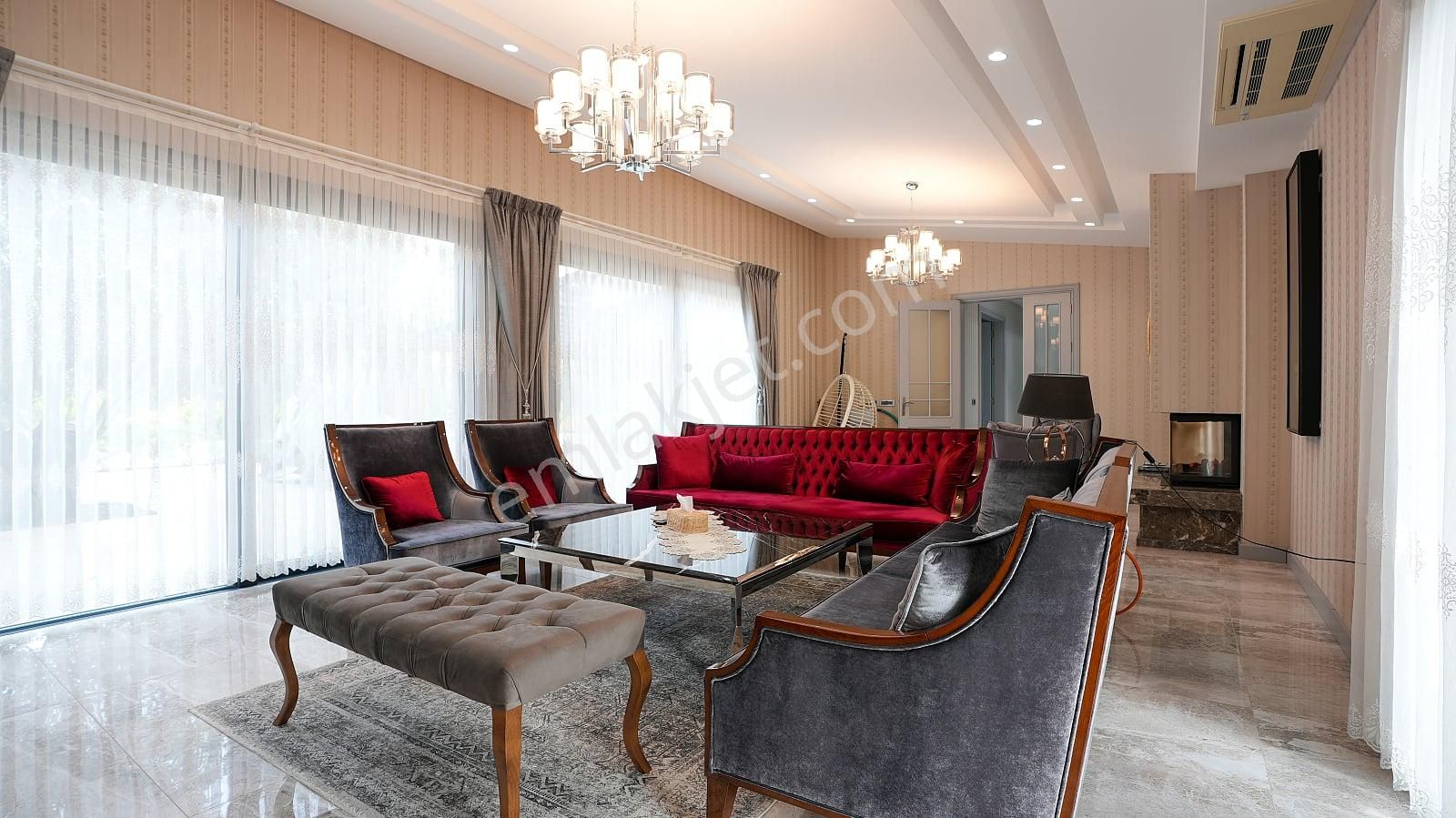 İzmir Güzelbahçe’de Sahile Yakın Geniş Arsada Havuzlu Villa - Görsel 21