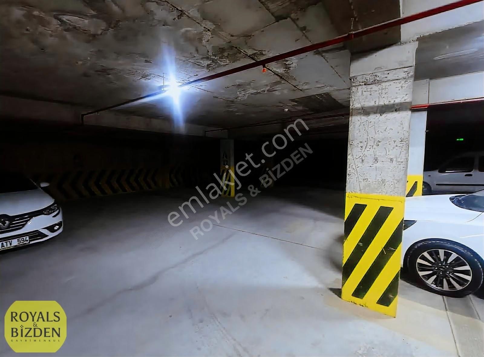 Ahmet Hamdi Göğüş Cadde Cepheli Fuzul,eminevim'e Uygun 3+1 Daire - Görsel 24