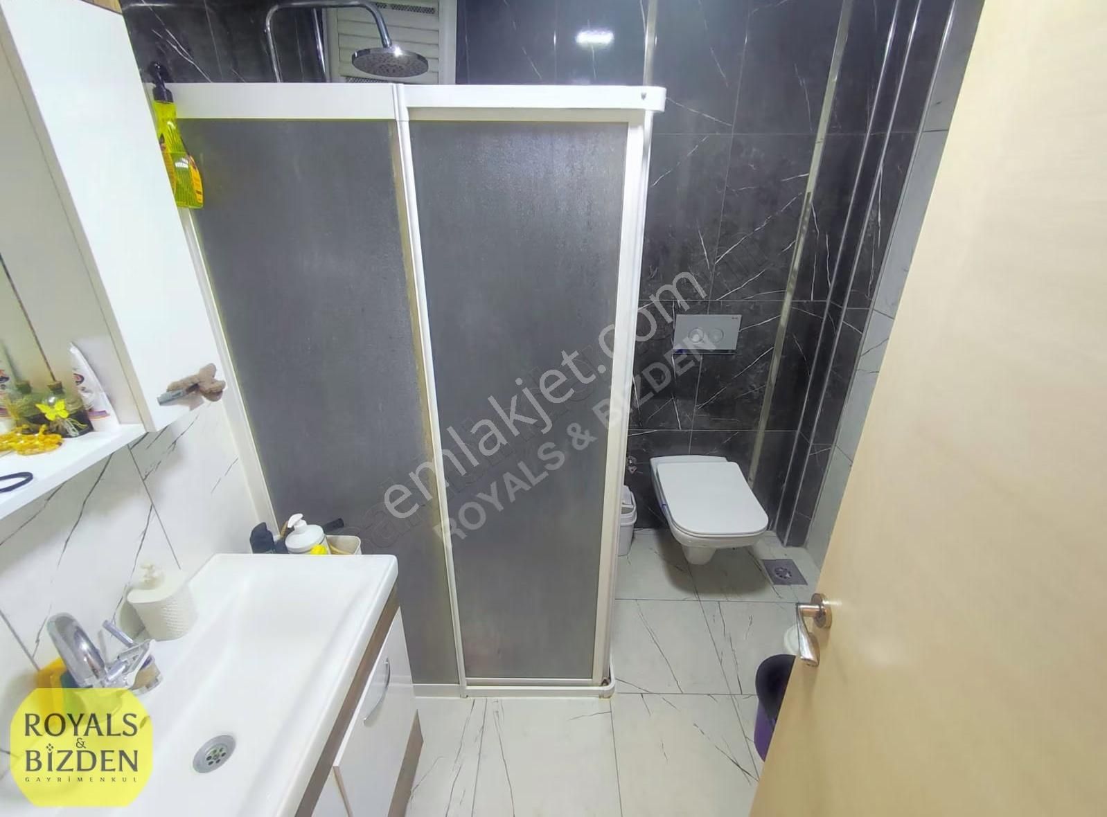 Ahmet Hamdi Göğüş Cadde Cepheli Fuzul,eminevim'e Uygun 3+1 Daire - Görsel 2